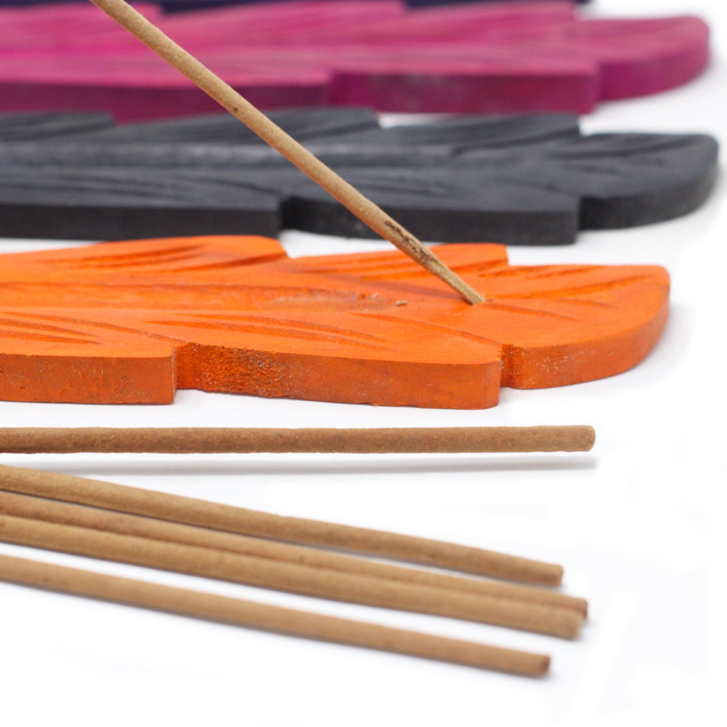 Cendrier couleur feuille 25 cm - Bois de manguier