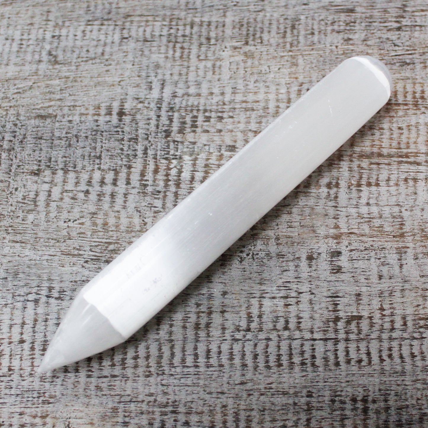 Baguette de sélénite - 16 cm (les deux extrémités sont pointues)