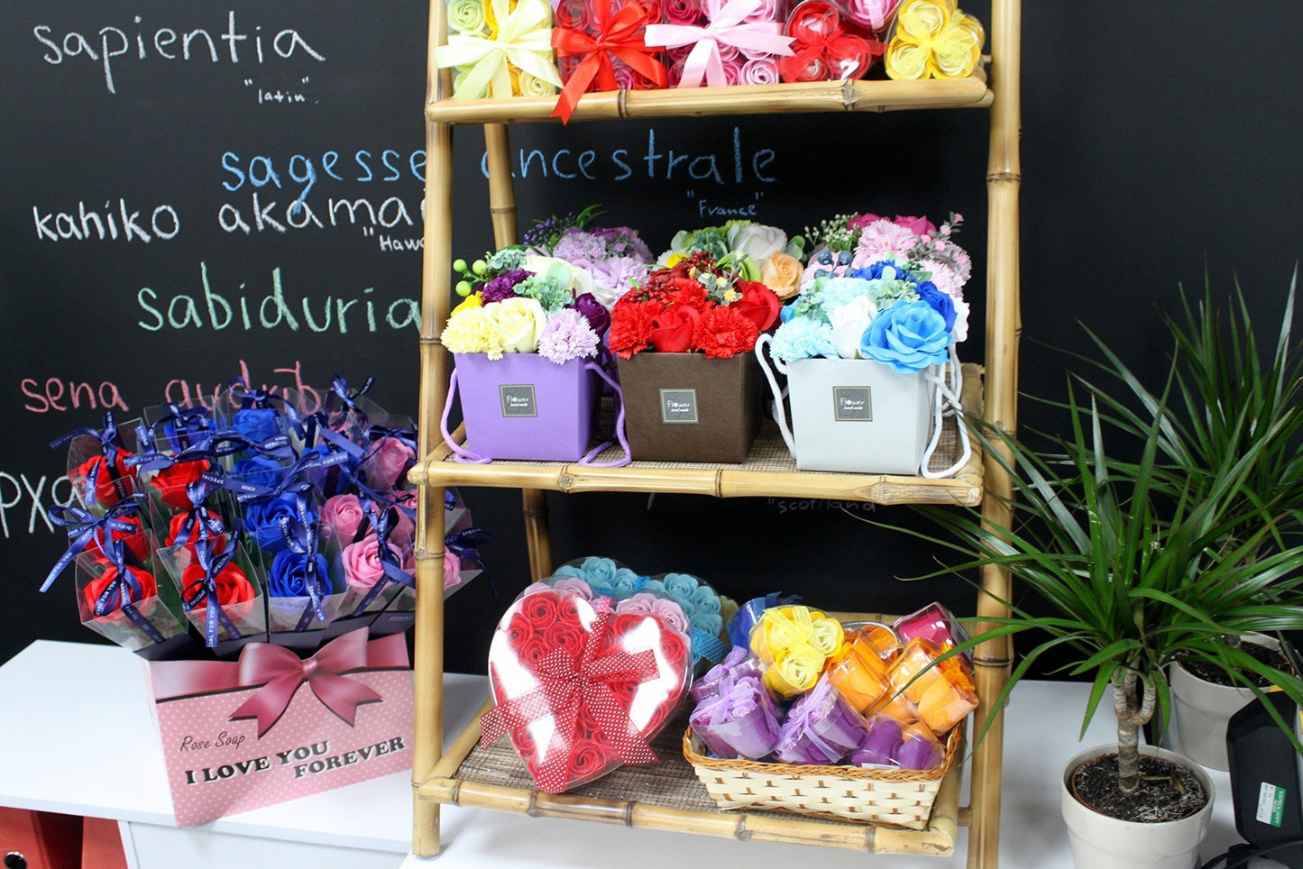 Lot de 9 fleurs de savon - Roses pêche