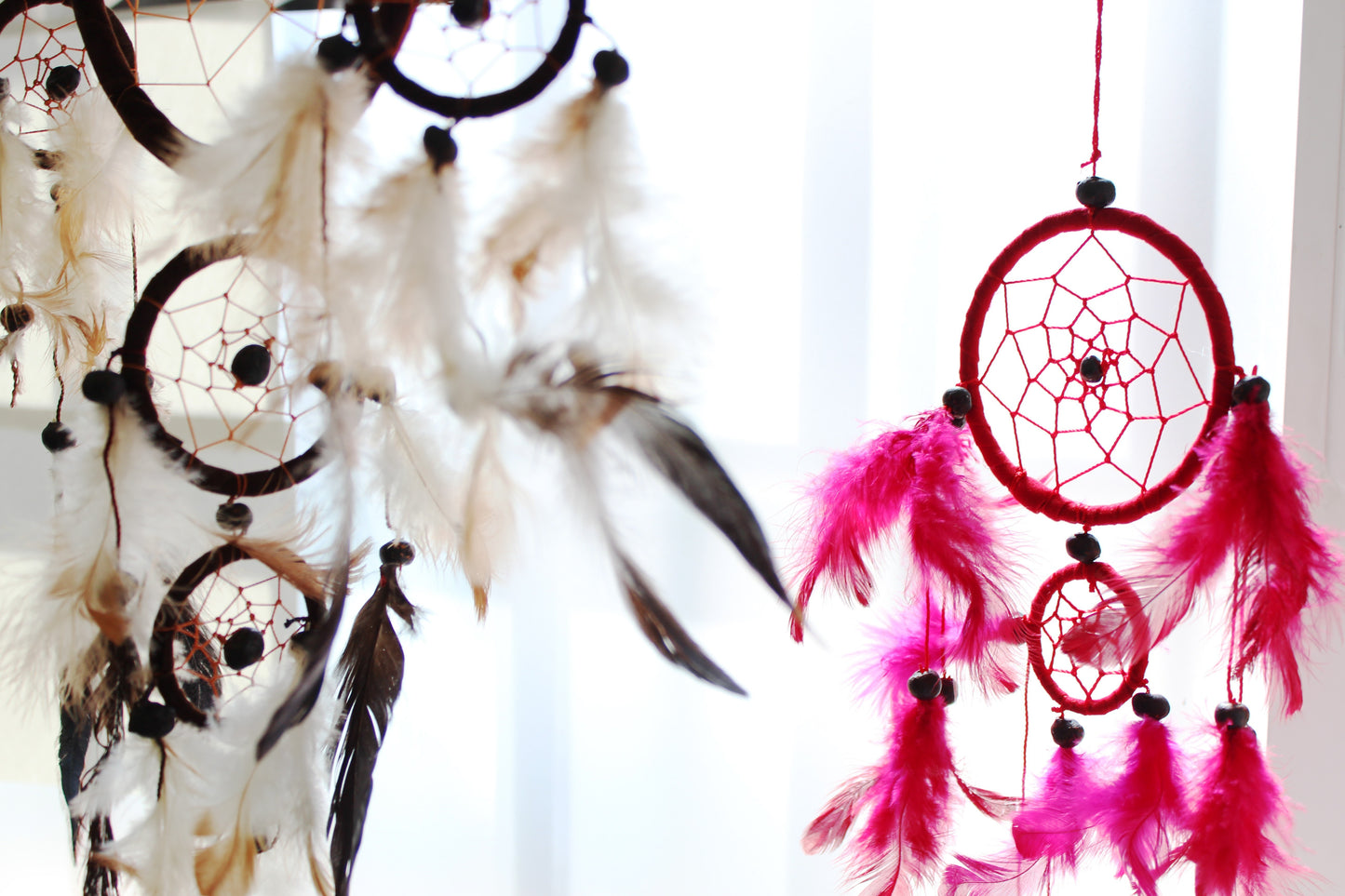 Bali Dreamcatcher Medium Hoop - Türkis/Rosa/Lila (verschiedene Farben)