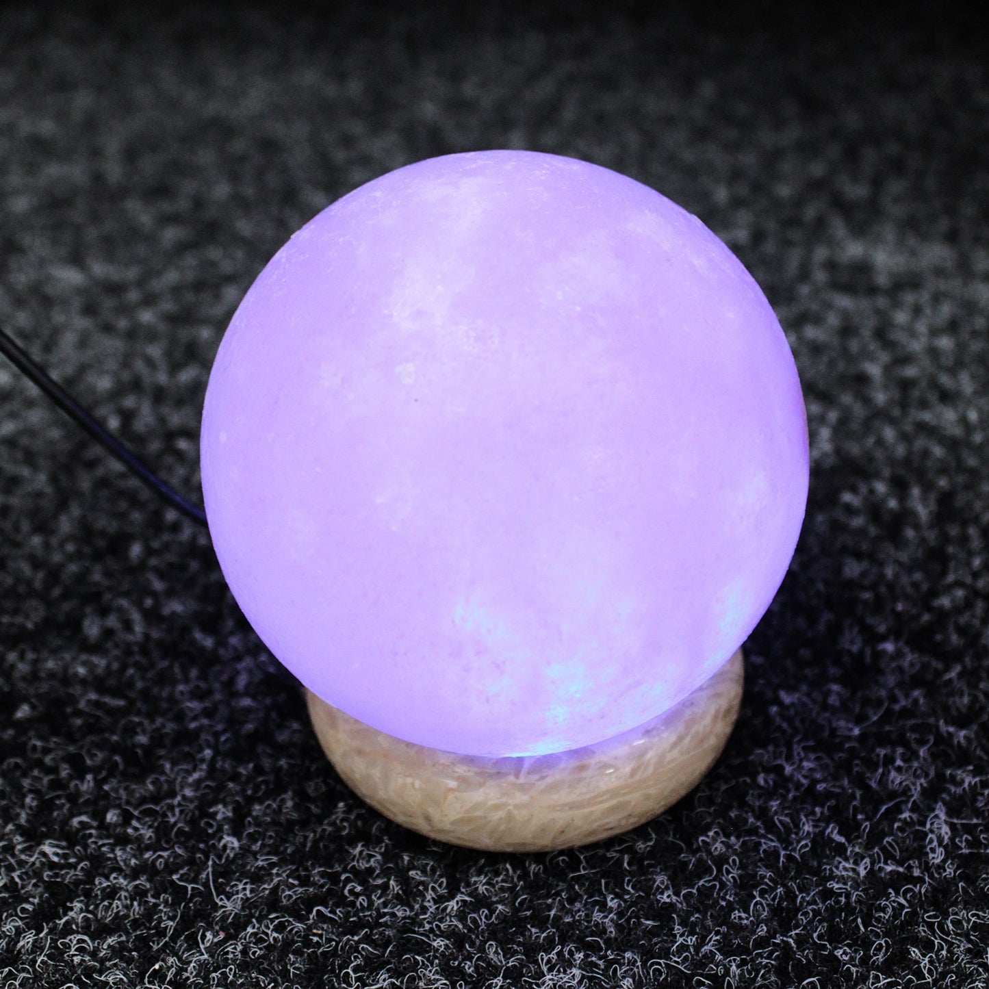 Hochwertige USB-Salzkugellampe – 8 cm (mehrfarbig)