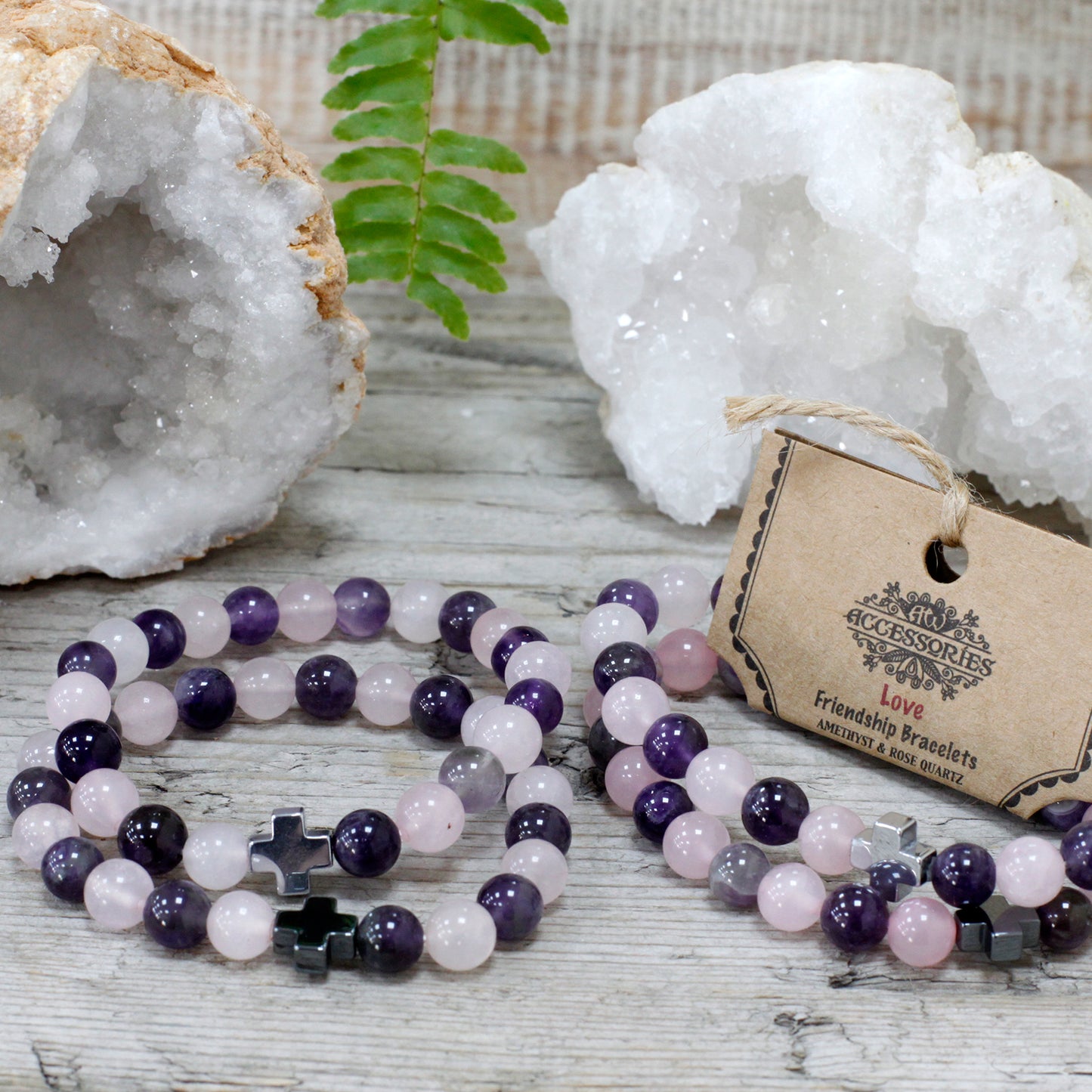 2 bracelets en pierres précieuses - Amour