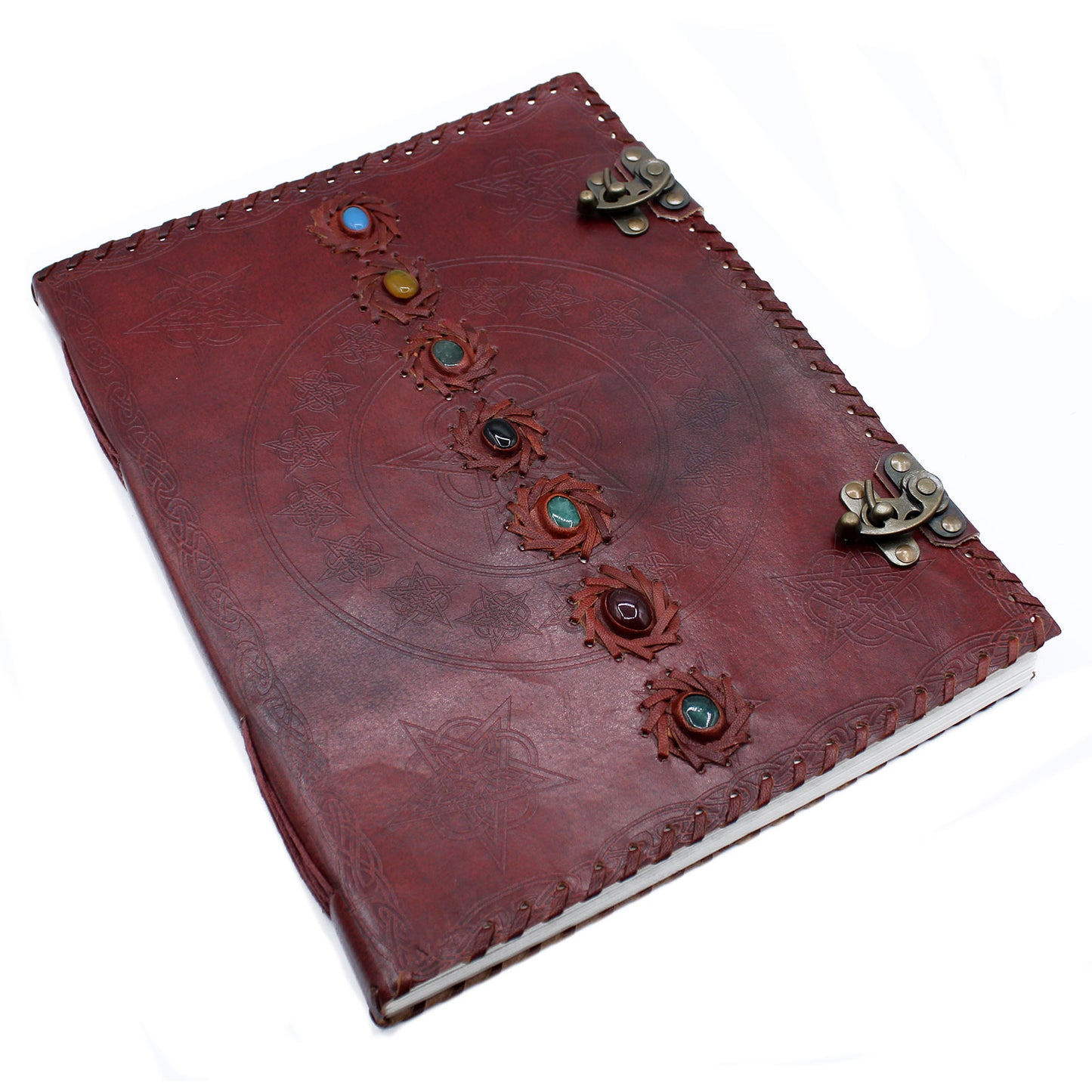 Grand livre en cuir sur les 7 chakras