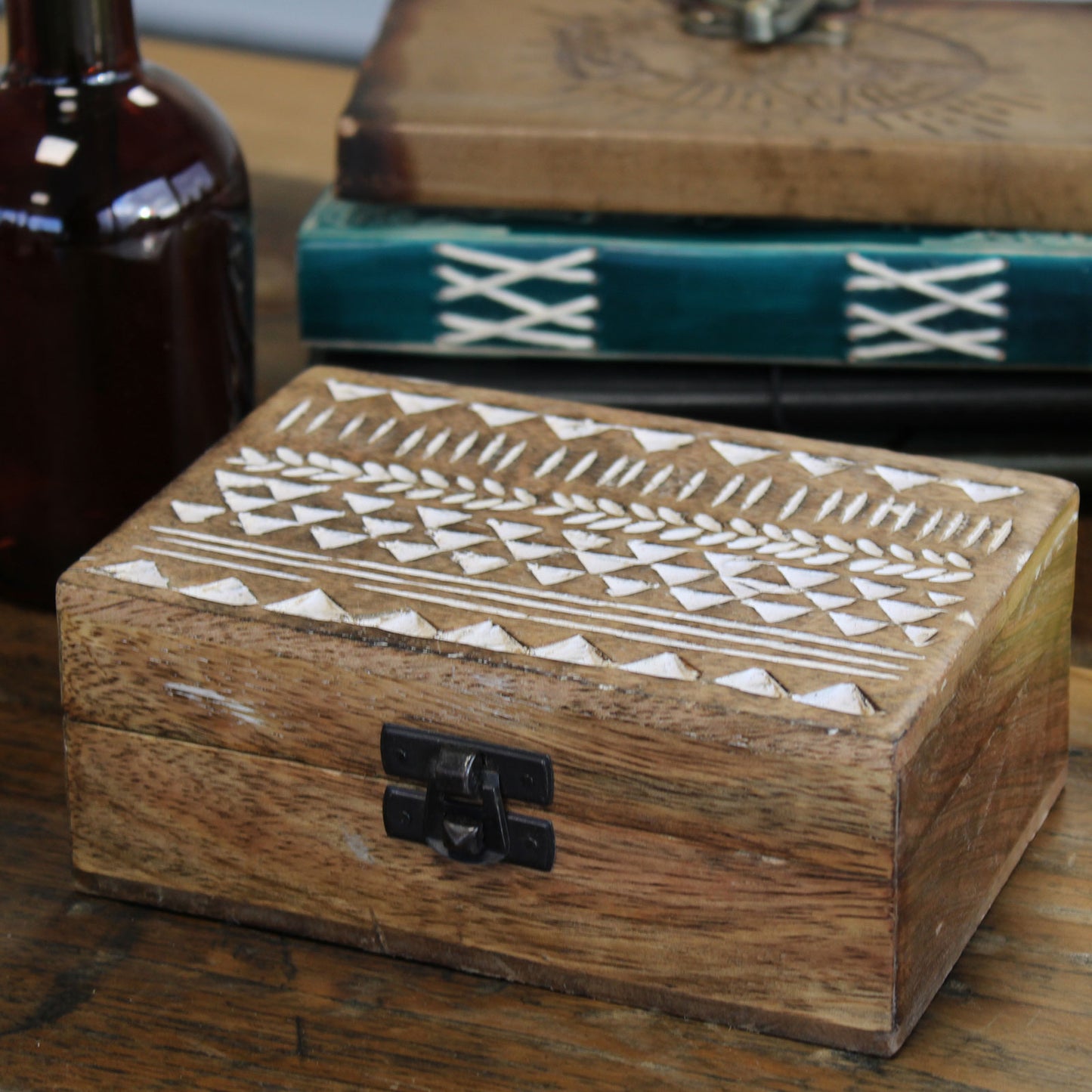Coffret en bois blanc - Motif aztèque 6x4