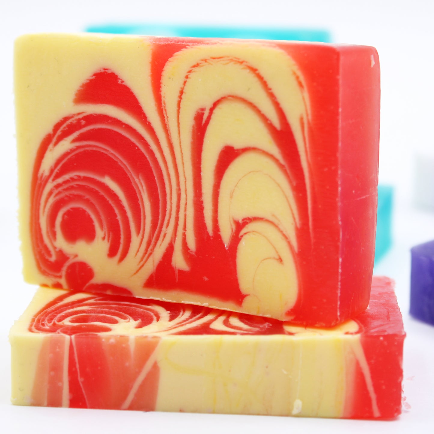 Handgemachtes Seifenstück 1,2 kg - Erdbeere