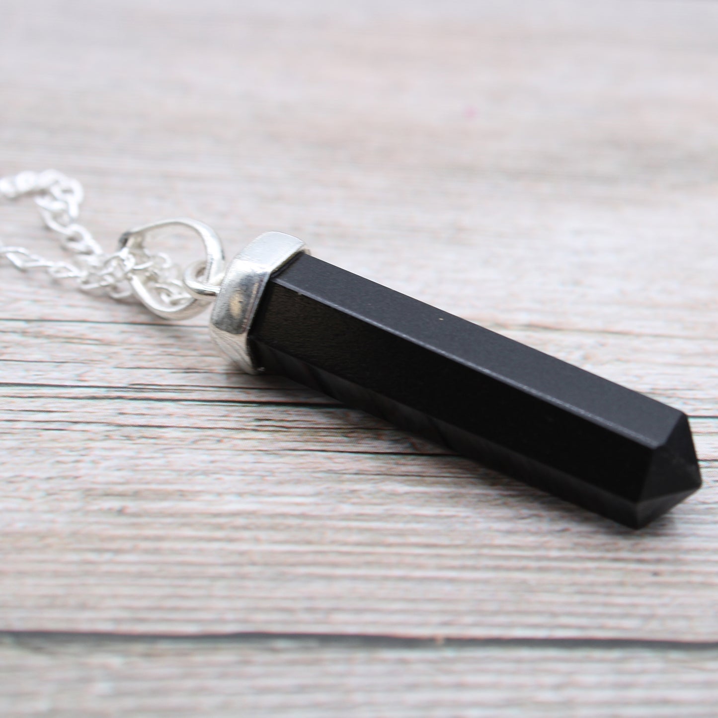Pendentif classique en pierre précieuse - Agate noire