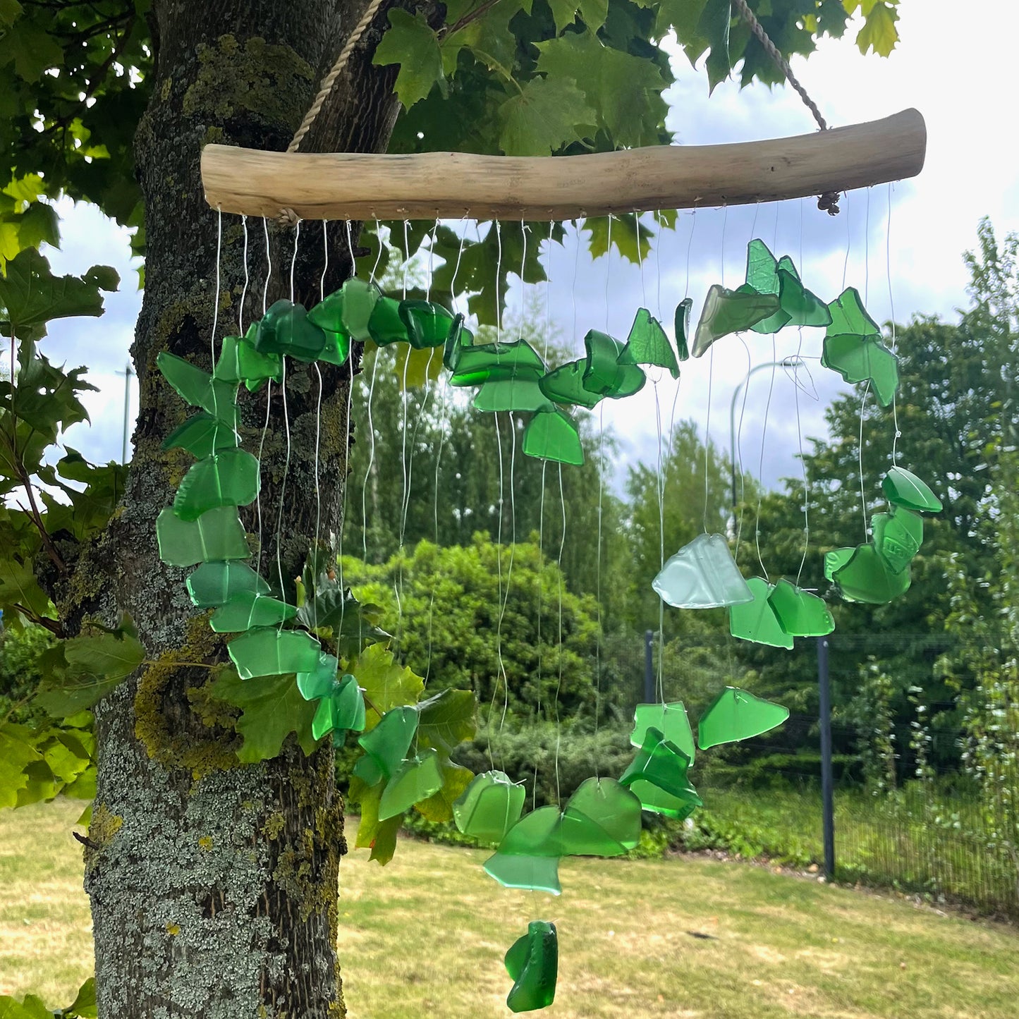 Carillon éolien en verre recyclé - Vert et blanc