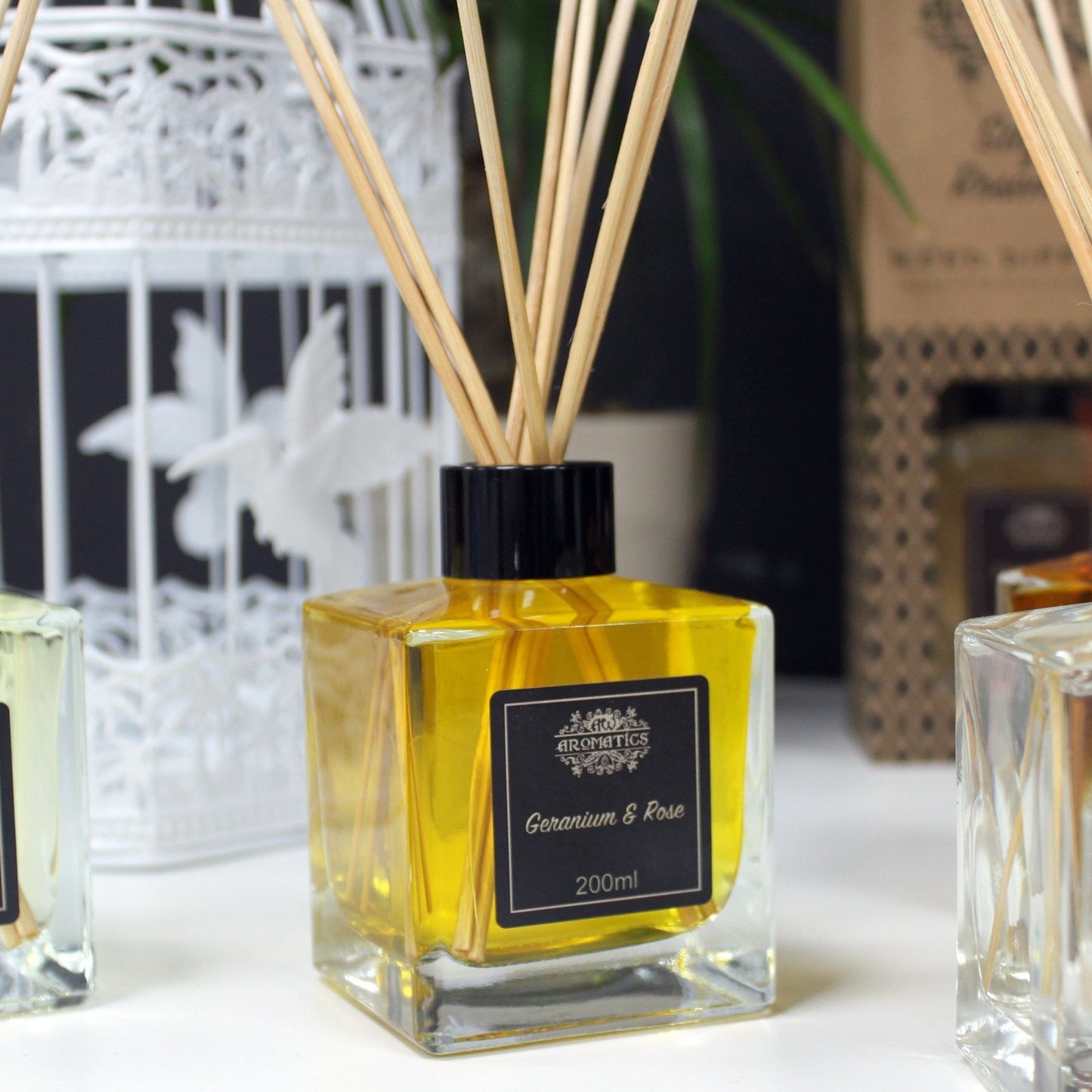 Diffuseur de roseaux aux huiles essentielles - Géranium et rose