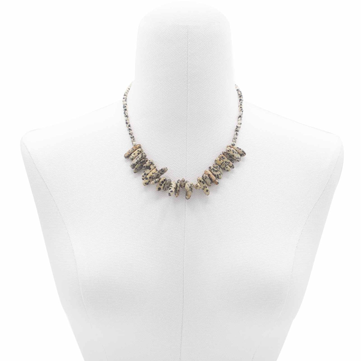 Collier en pierres précieuses Longstone - Pierre dalmate