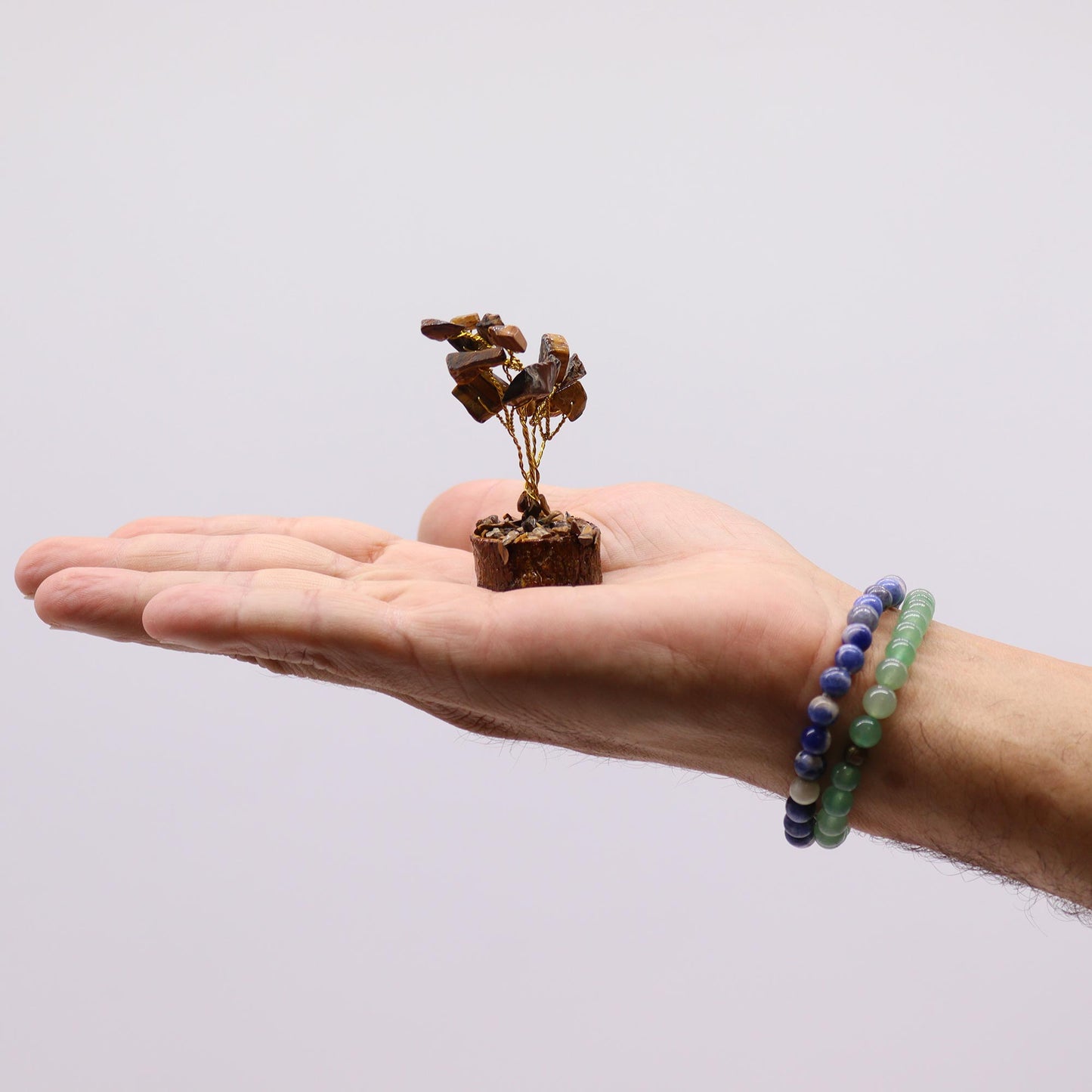 Mini arbre à pierres précieuses sur socle en bois - Oeil de tigre (15 pierres)