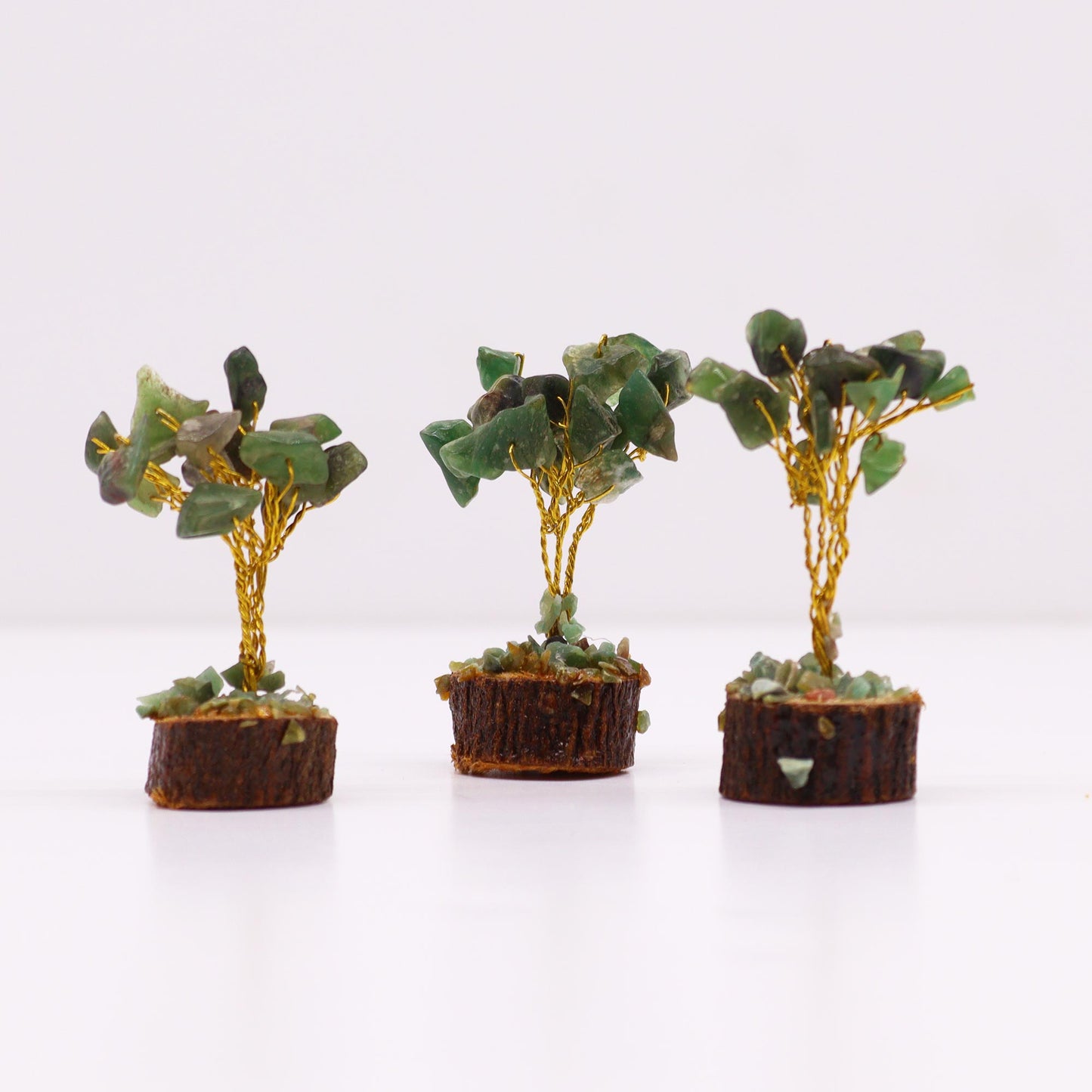 Mini arbre à pierres précieuses sur socle en bois - Aventurine verte (15 pierres)