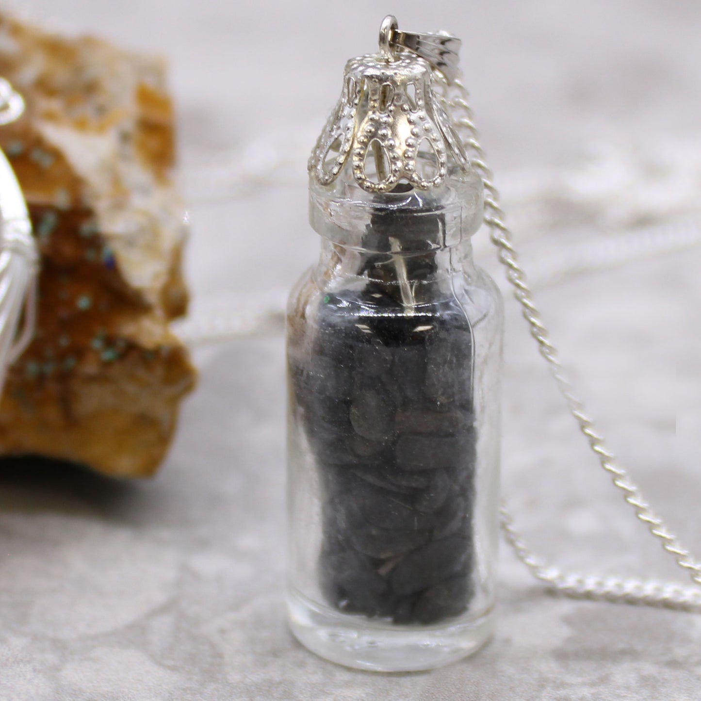 Collier en pierres précieuses en bouteille - Onyx noir