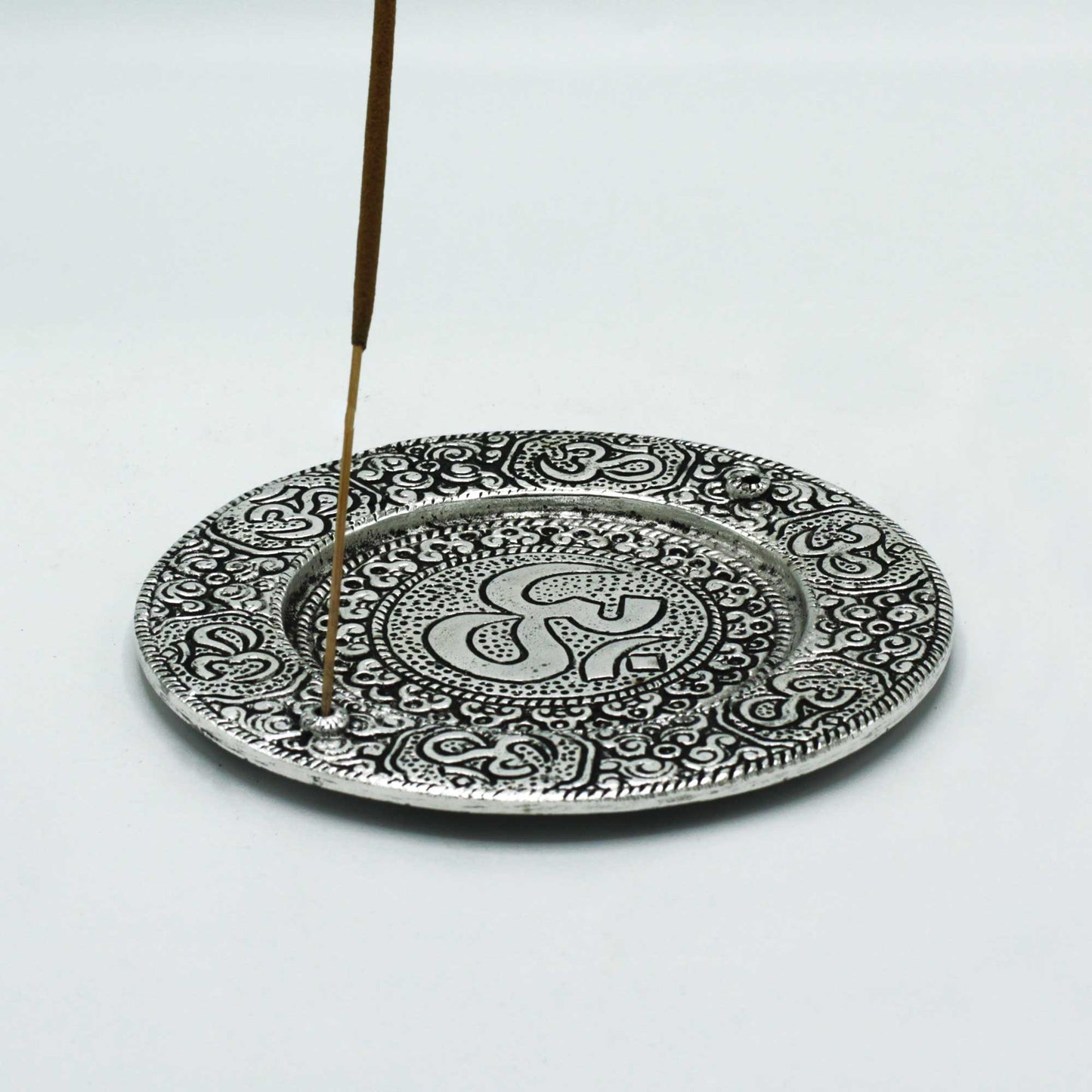 Runder Om-Räucherstäbchenhalter aus poliertem Aluminium, 11 cm