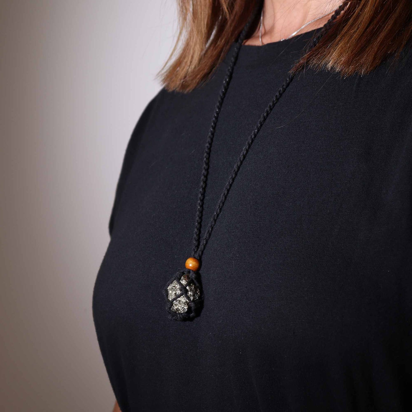 Collier en pierres précieuses cordons 45 cm - Noir