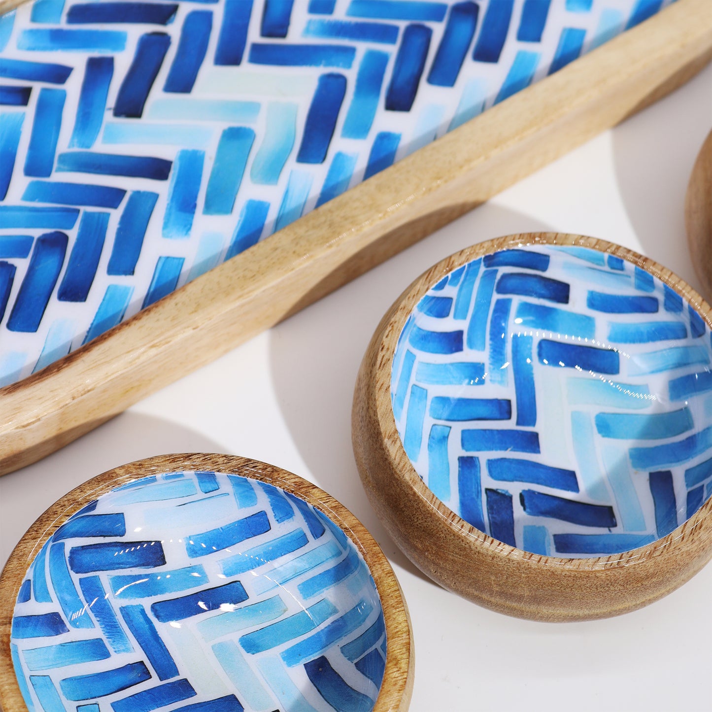 Mangoholztablett mit 3 Schalen - Blaue Streifen