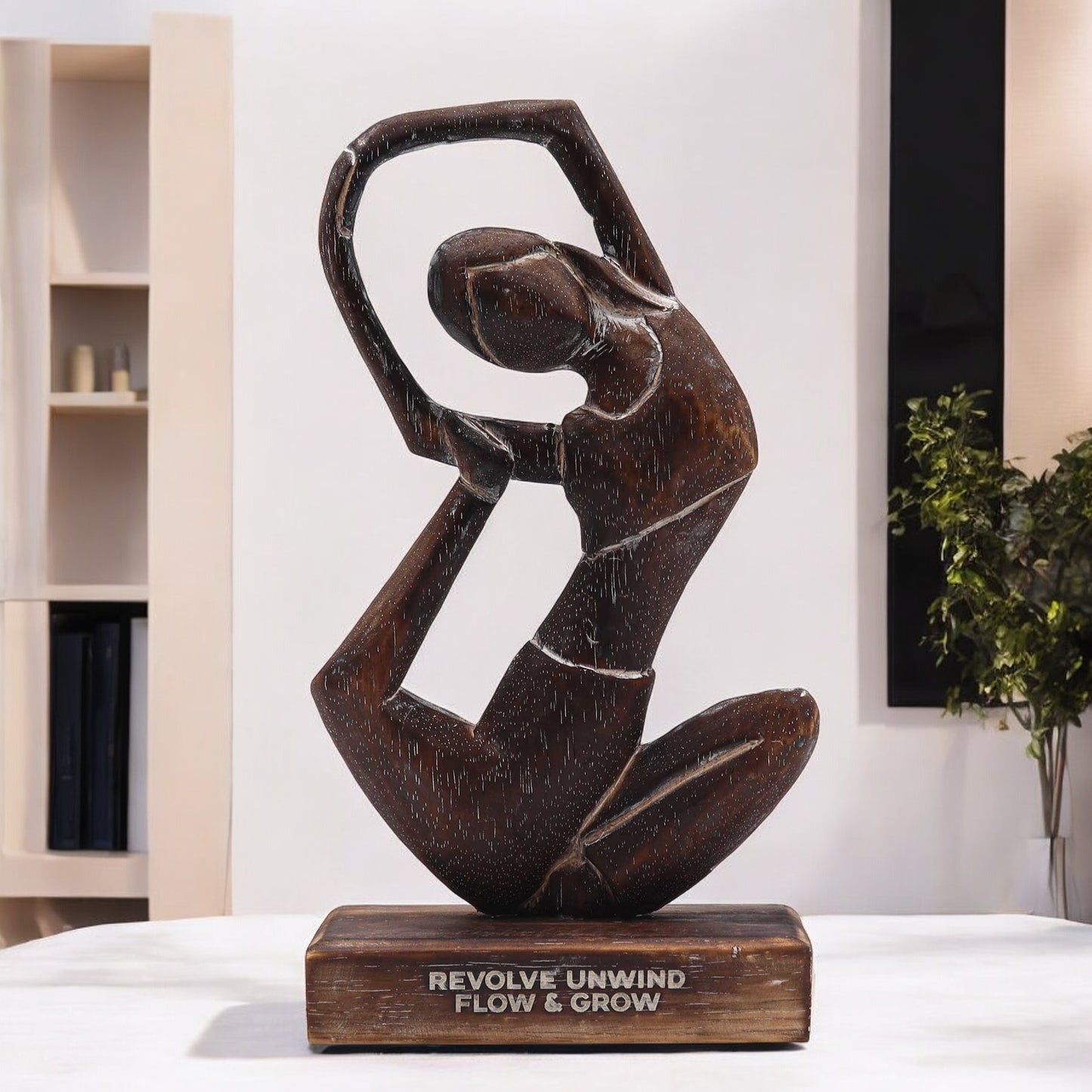 Wooden Woman Yoga - Uralt - Drehen, Entspannen, Fließen und Wachsen