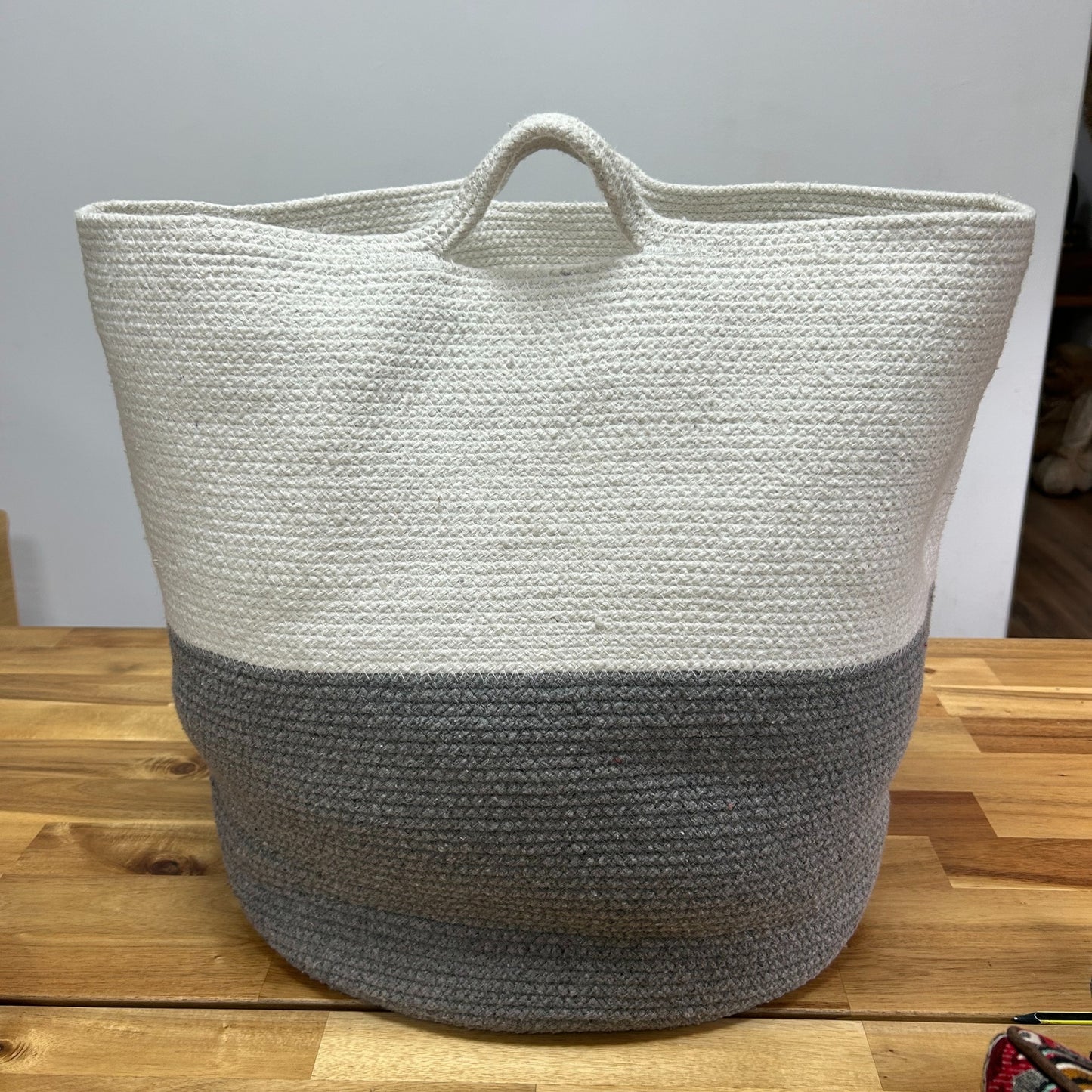 Großer Korb aus Baumwollseil 45x40cm - Grau