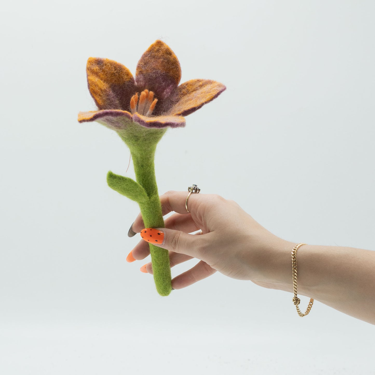 6 x Filzblumen – Lilie (verschiedene Farben)