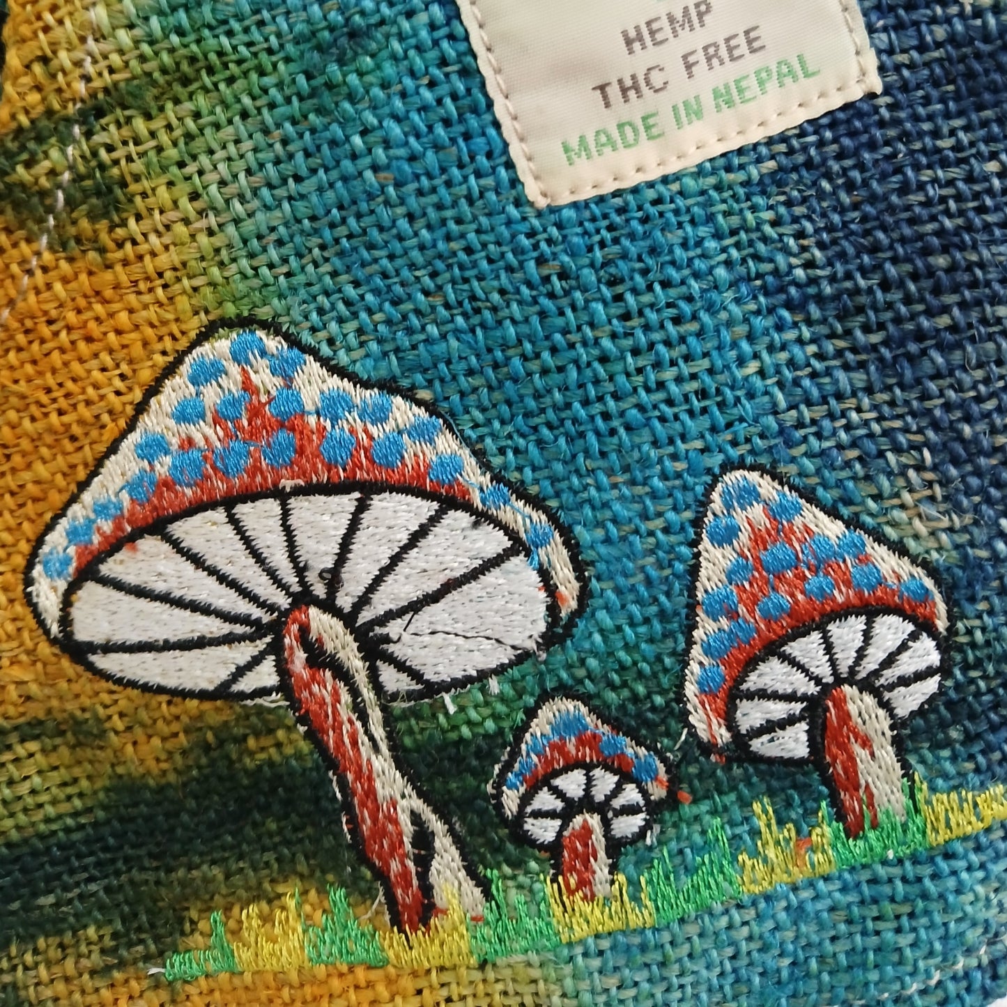 Sac de fête brodé en chanvre - Champignons verts