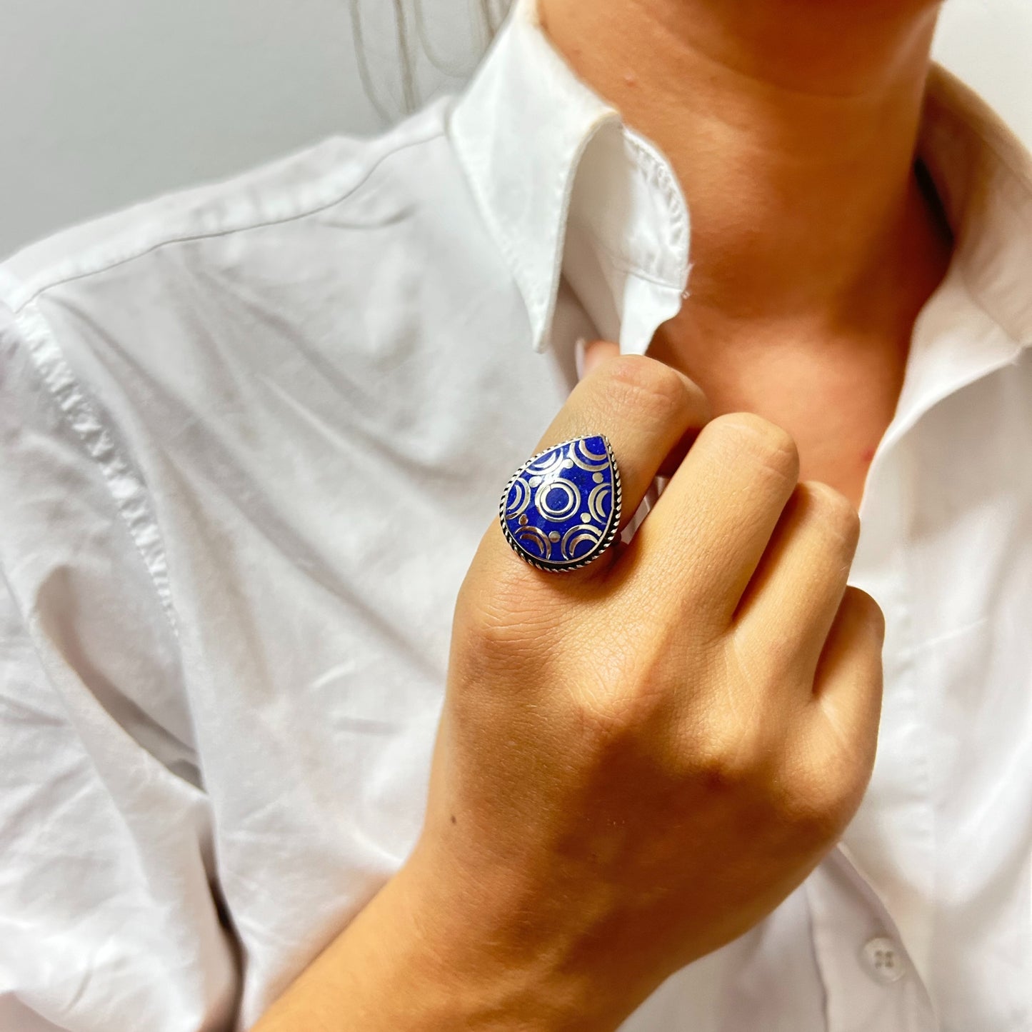 4 x Bague en forme de larme de style népalais (4 couleurs)