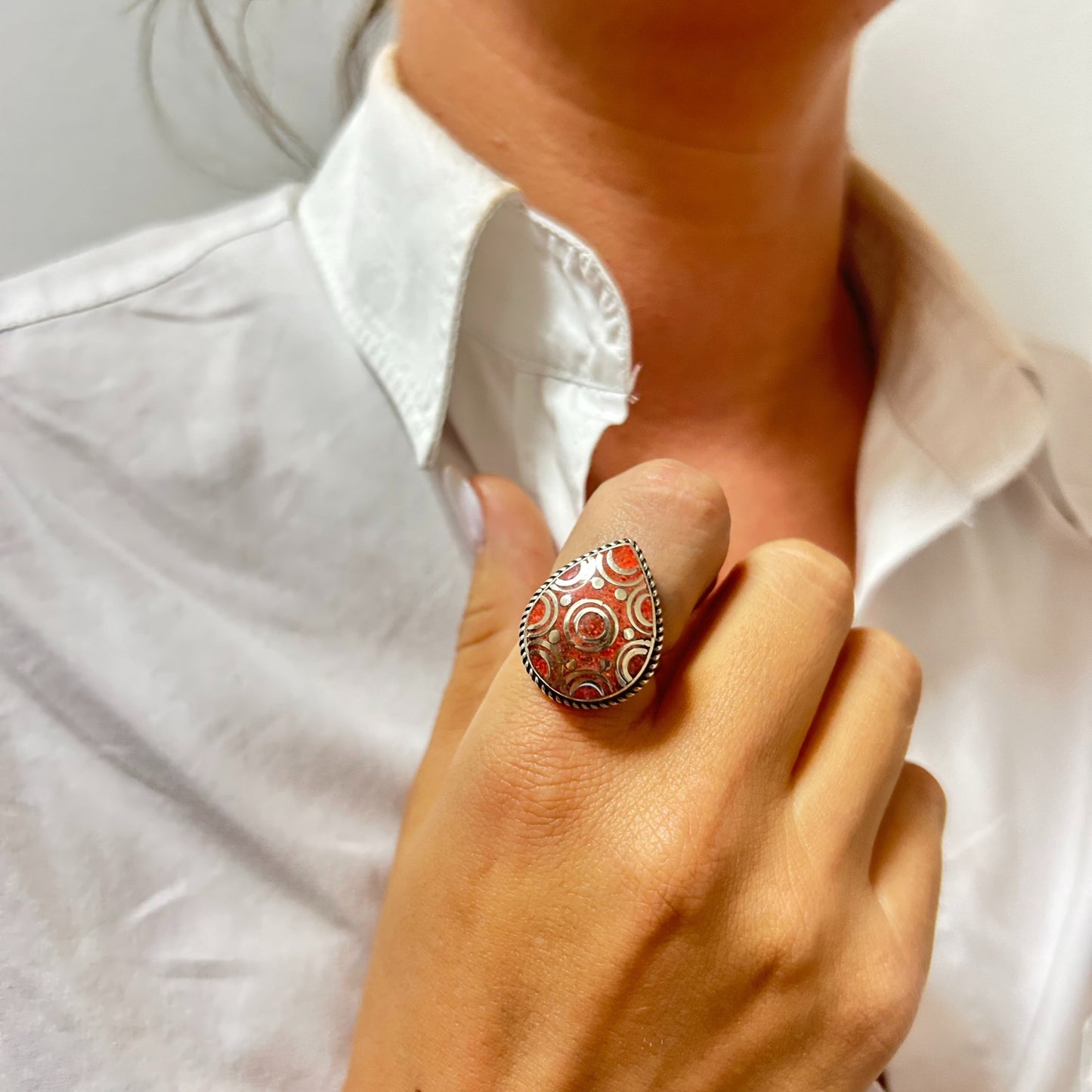 4 x Bague en forme de larme de style népalais (4 couleurs)