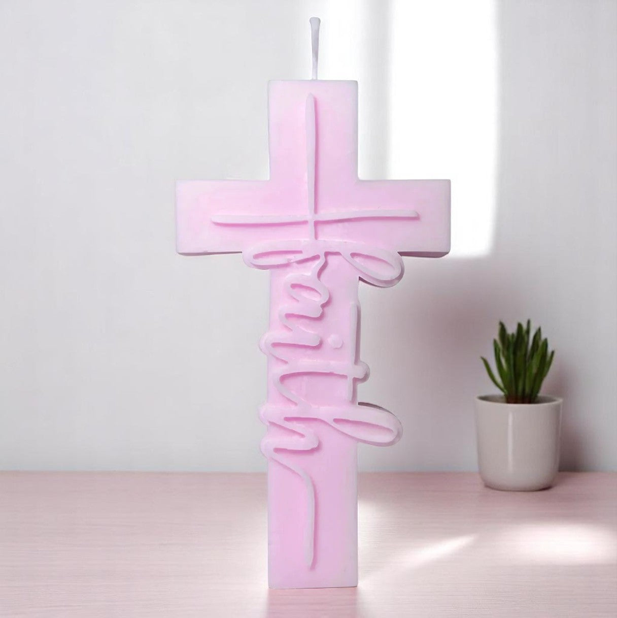 Grande bougie décorative en forme de croix