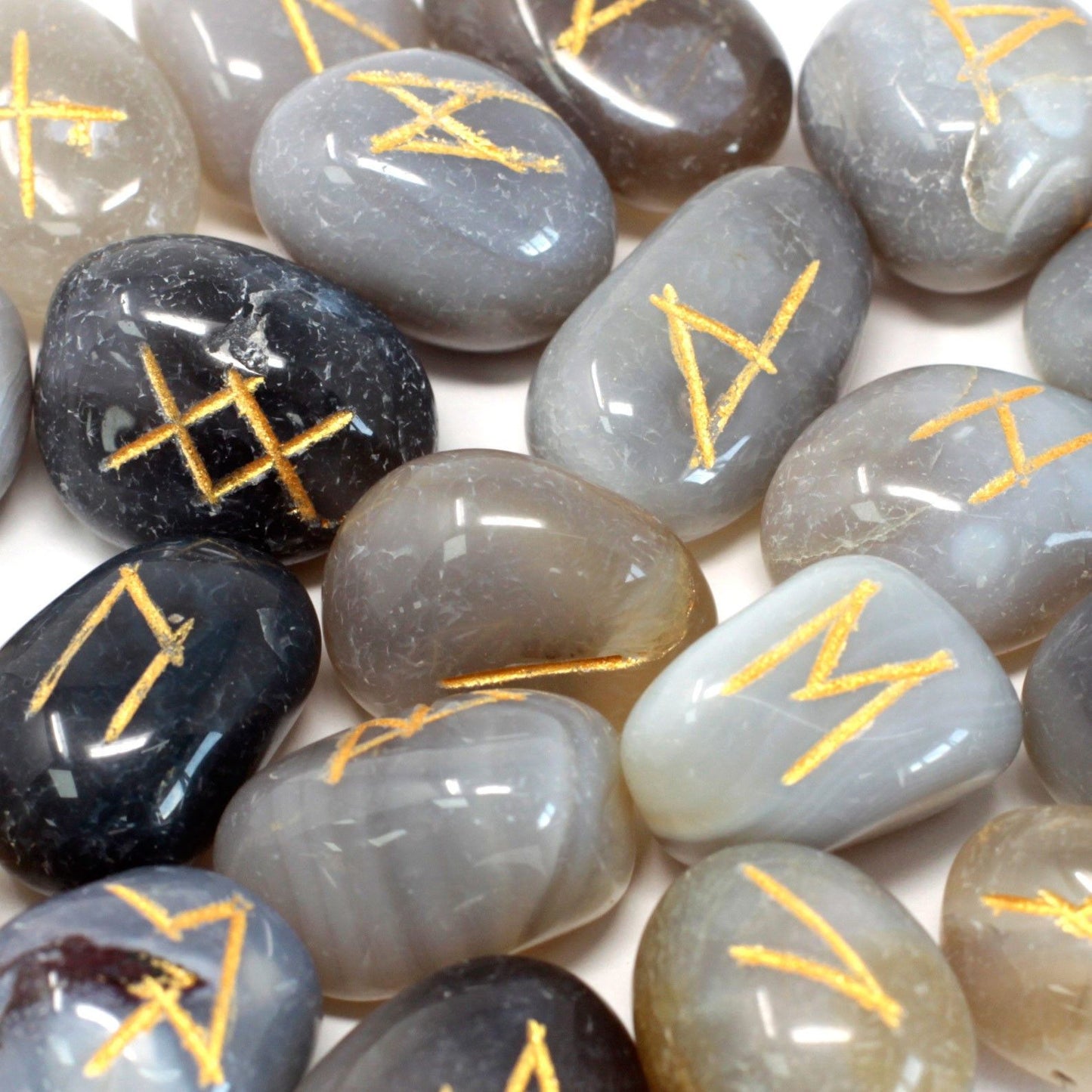 Ensemble de runes indiennes en sachets – Agate grise