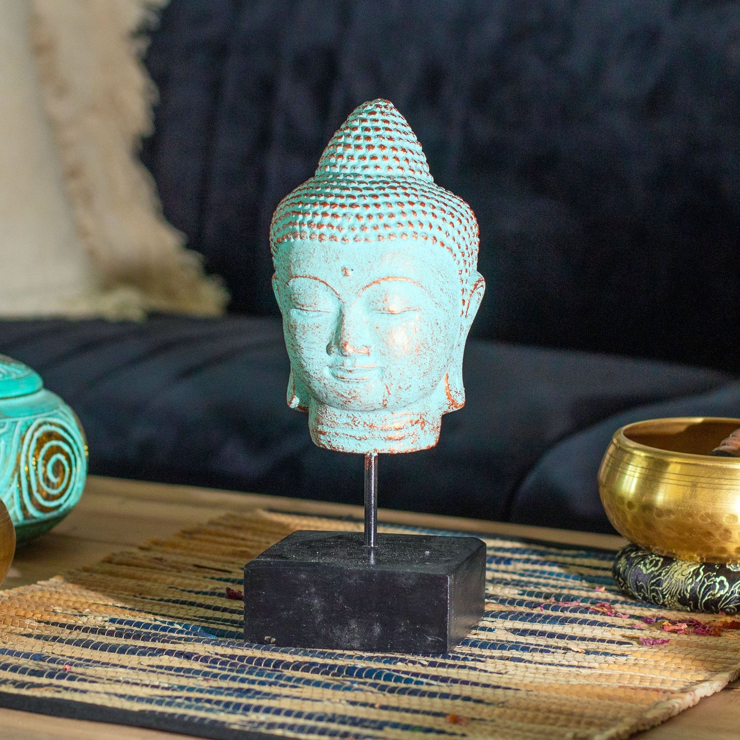 Tête de Bouddha allongée sur un support - Cuivre vert