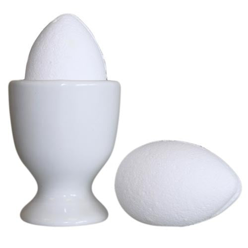 6 bombes à œufs à la noix de coco dans une boîte à œufs