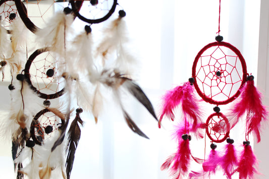 Bali Dreamcatcher Medium Hoop - Türkis/Rosa/Lila (verschiedene Farben)