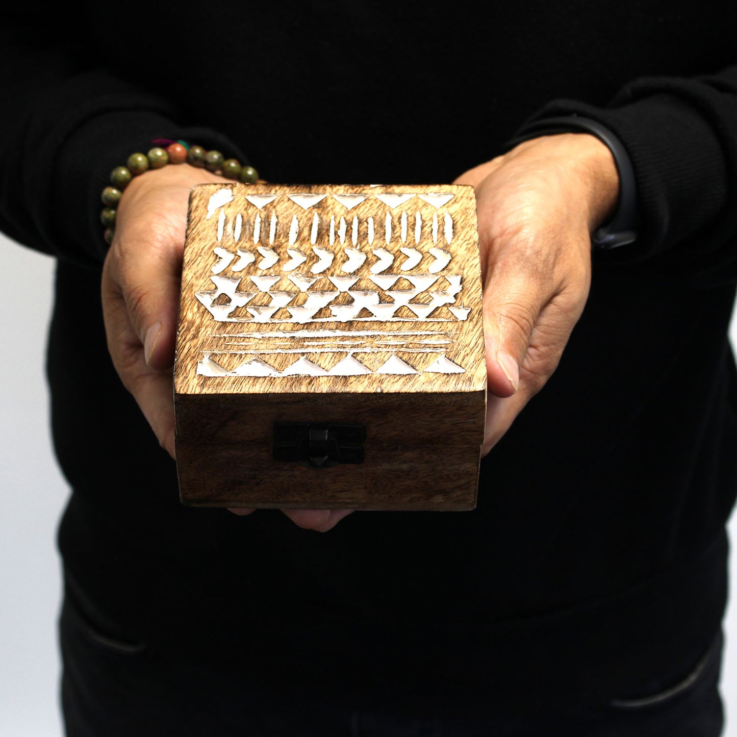 Boîte en bois blanche - Boîte à pilules de style slave 6x4