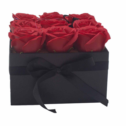Coffret cadeau - Fleur de savon 9 roses rouges - Carré