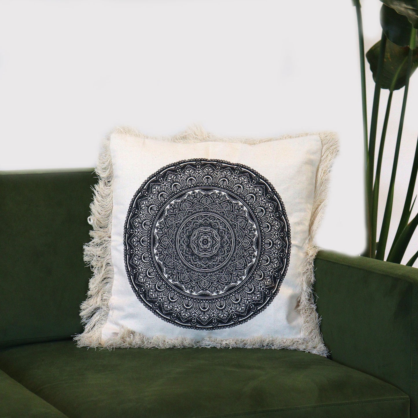 Traditionelles Mandala-Kissen – 45 x 45 cm – Schwarz