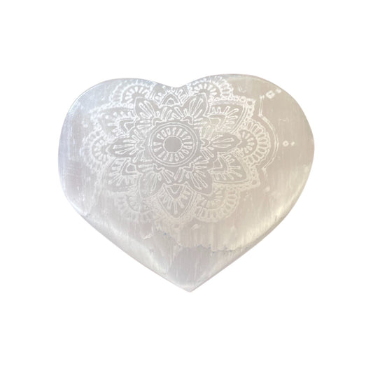 Cœur en sélénite - 7-8 cm - Mandala gravé