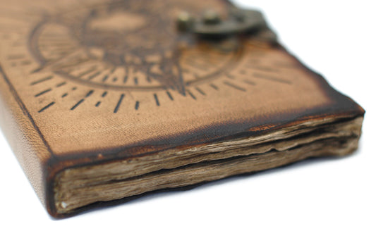 Carnet de notes en cuir Pentagone et crâne Feuilles brûlées