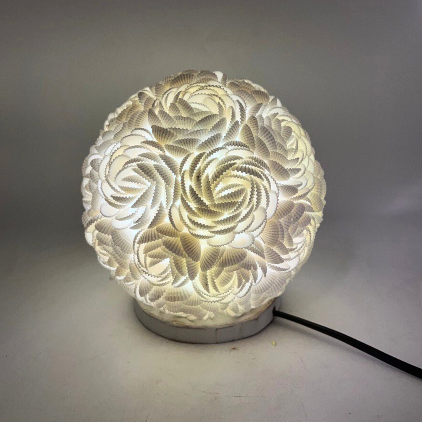 Lampe coquillage bohème - Globe rose - 20 cm