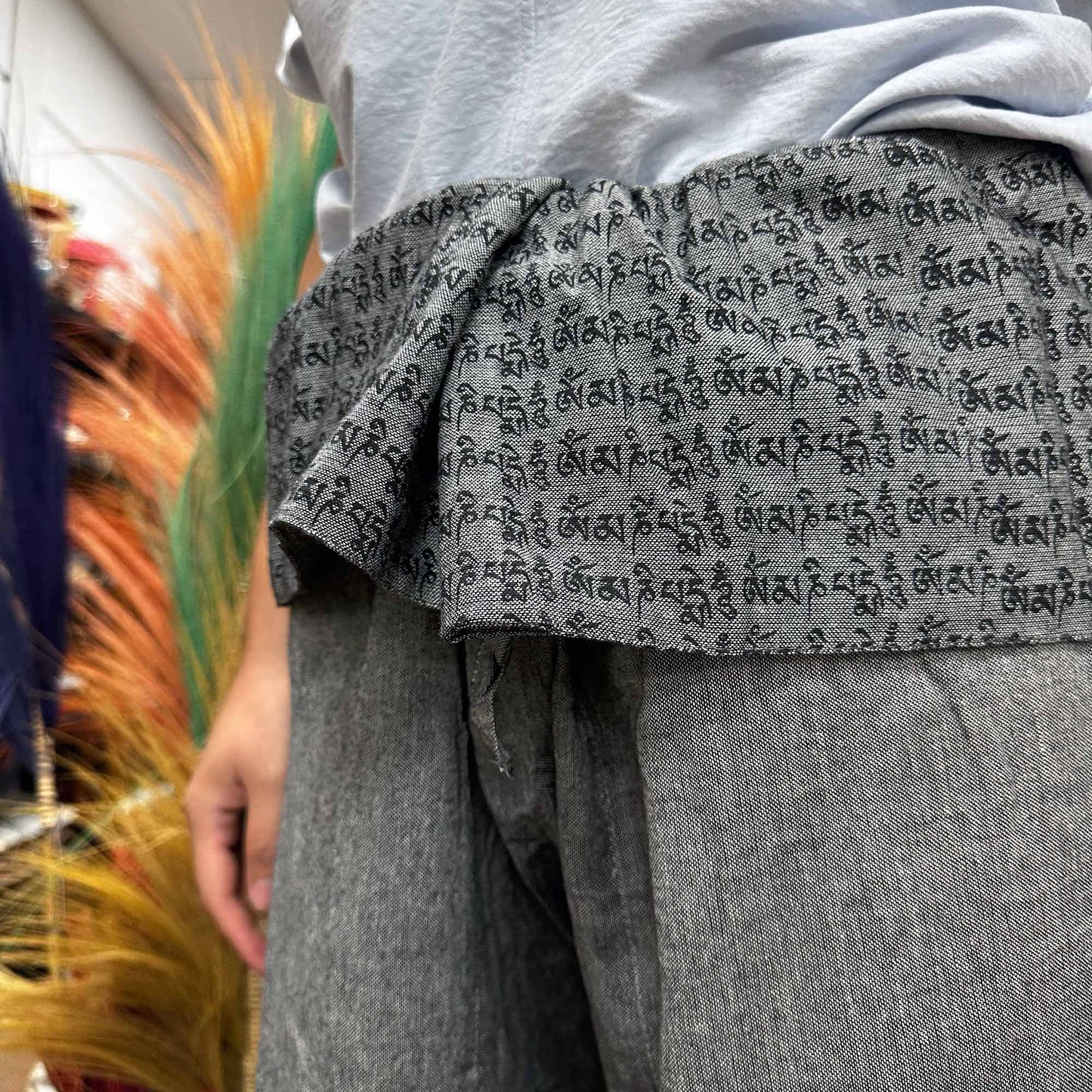 Pantalon de yoga et de festival - Mantra mandala du pêcheur thaïlandais en gris