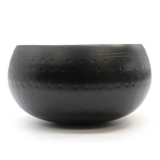 Grand bol noir battu - 18 cm