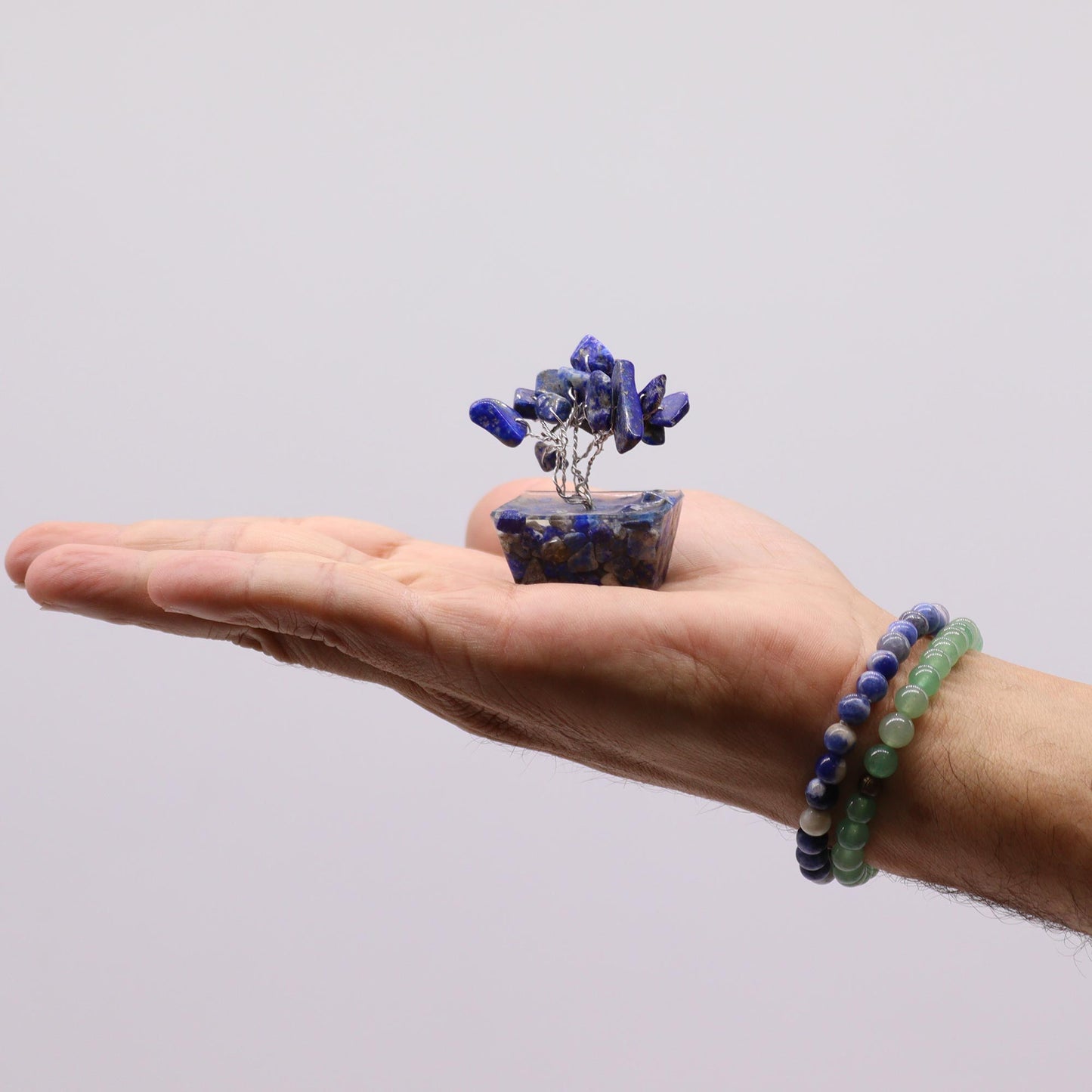 Mini arbre à pierres précieuses sur socle en orgonite - Sodalite (15 pierres)