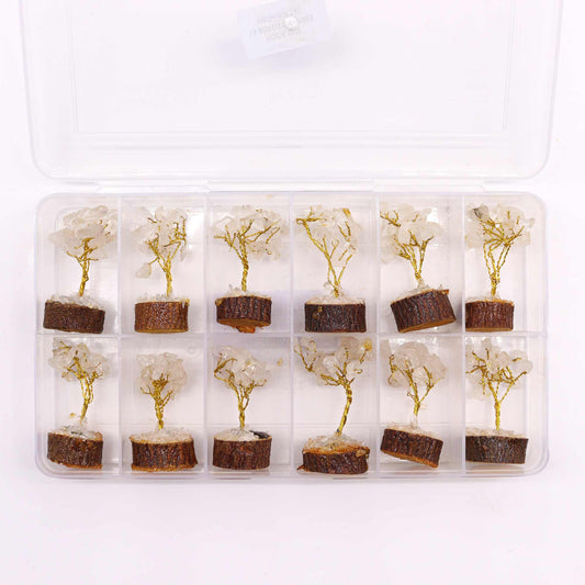 Mini arbre à pierres précieuses sur socle en bois – Quartz rocheux (15 pierres)