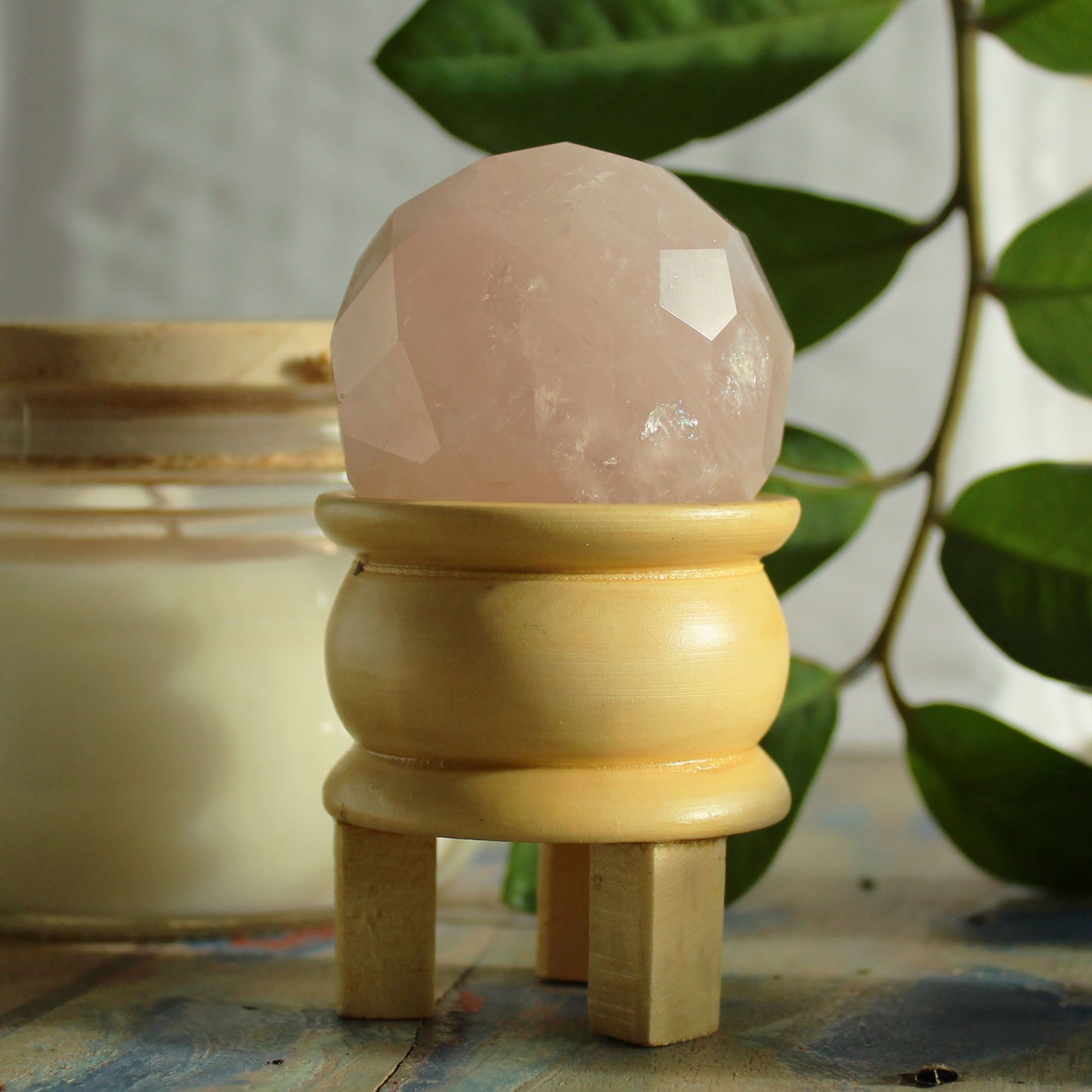 Boule de guérison et support en pierre précieuse - Quartz rose