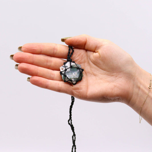 Pendentif hexagonal en pierres précieuses entrelacées - Agate mousse