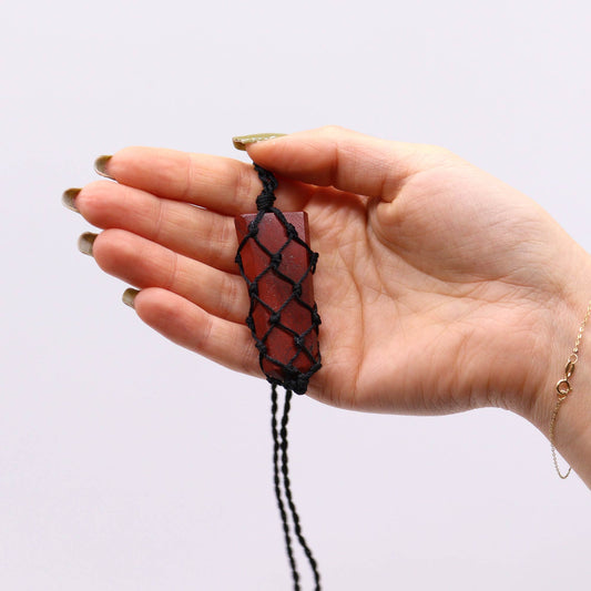 Pendentif à griffes plates avec pierres précieuses entrelacées - Jaspe rouge
