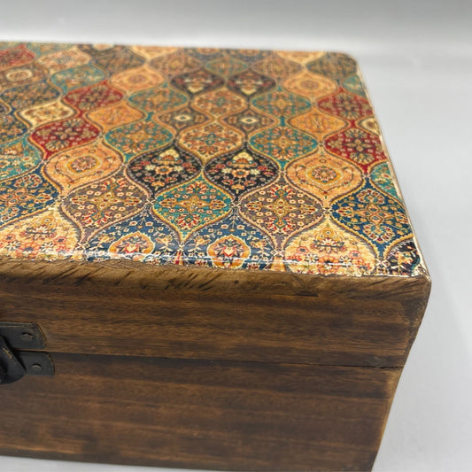 Große glasierte Keramikbox – 20 x 15 x 7,5 cm – traditionelles Muster