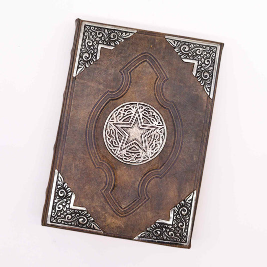 Livre brun - Décoration pentagonale en zinc avec bords de couverture