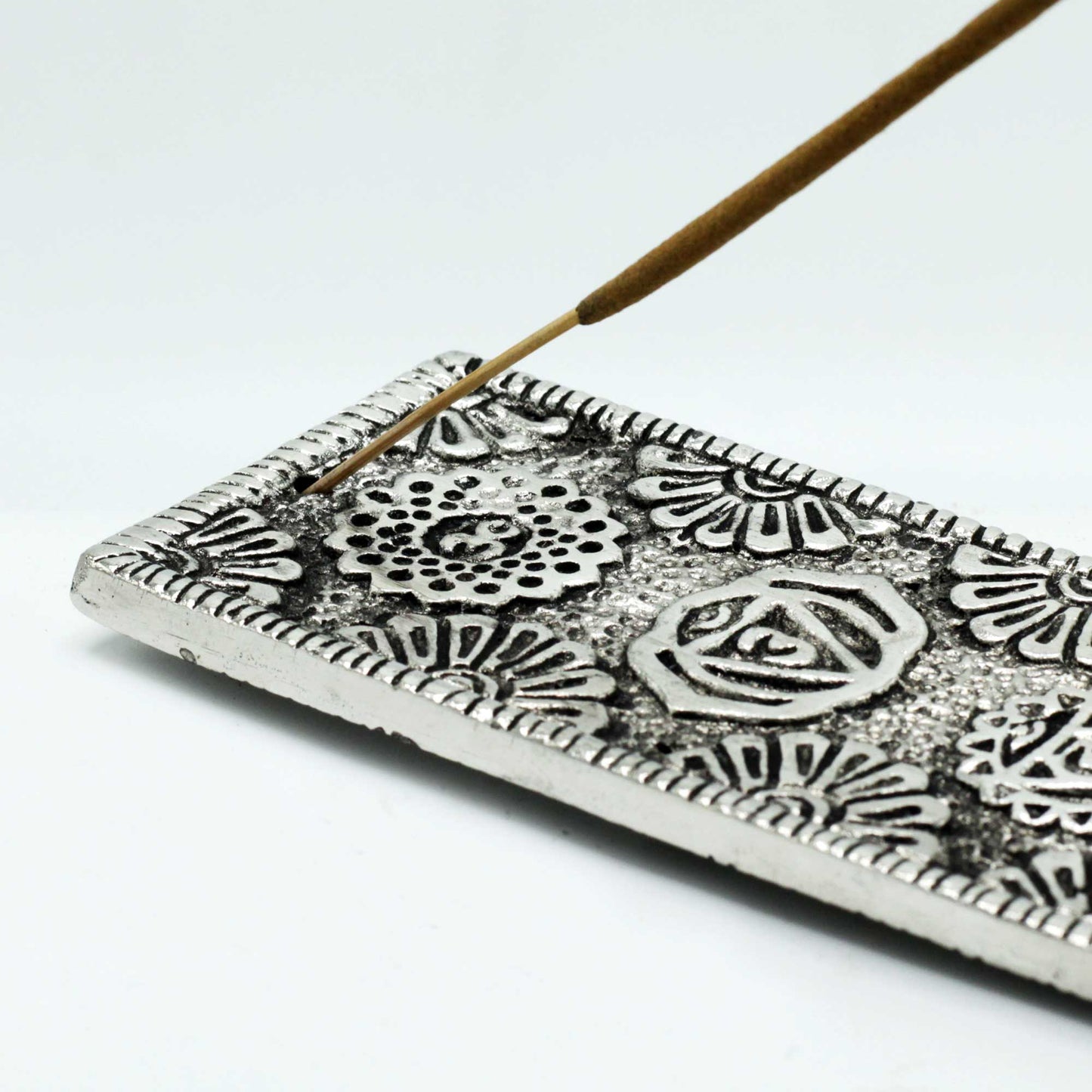 Langer Chakra-Räucherstäbchenhalter, poliertes Aluminium, 23 cm