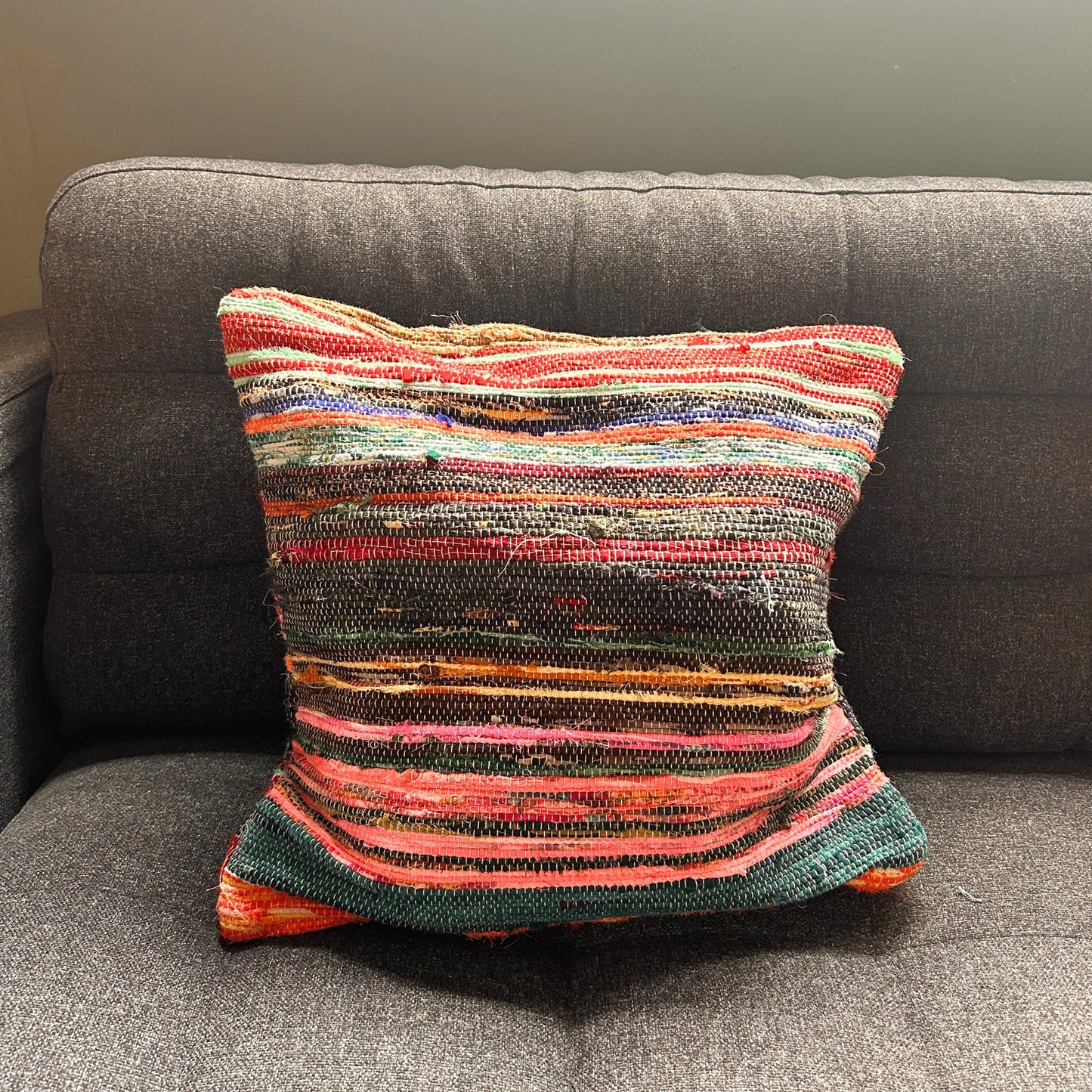 Kissenbezug aus recyceltem Teppich – 40 x 40 cm – Mehrfarbig
