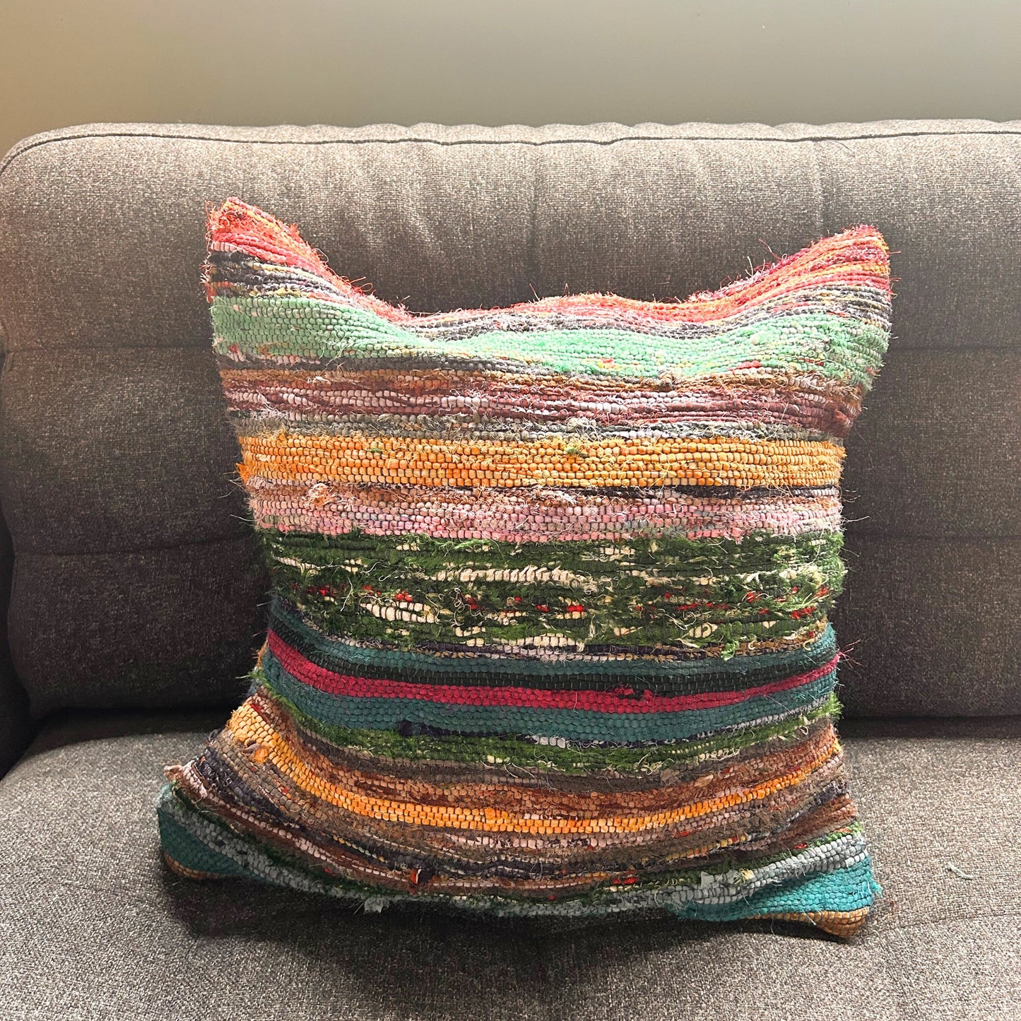 Kissenbezug aus recyceltem Teppich – 40 x 40 cm – Anthrazit