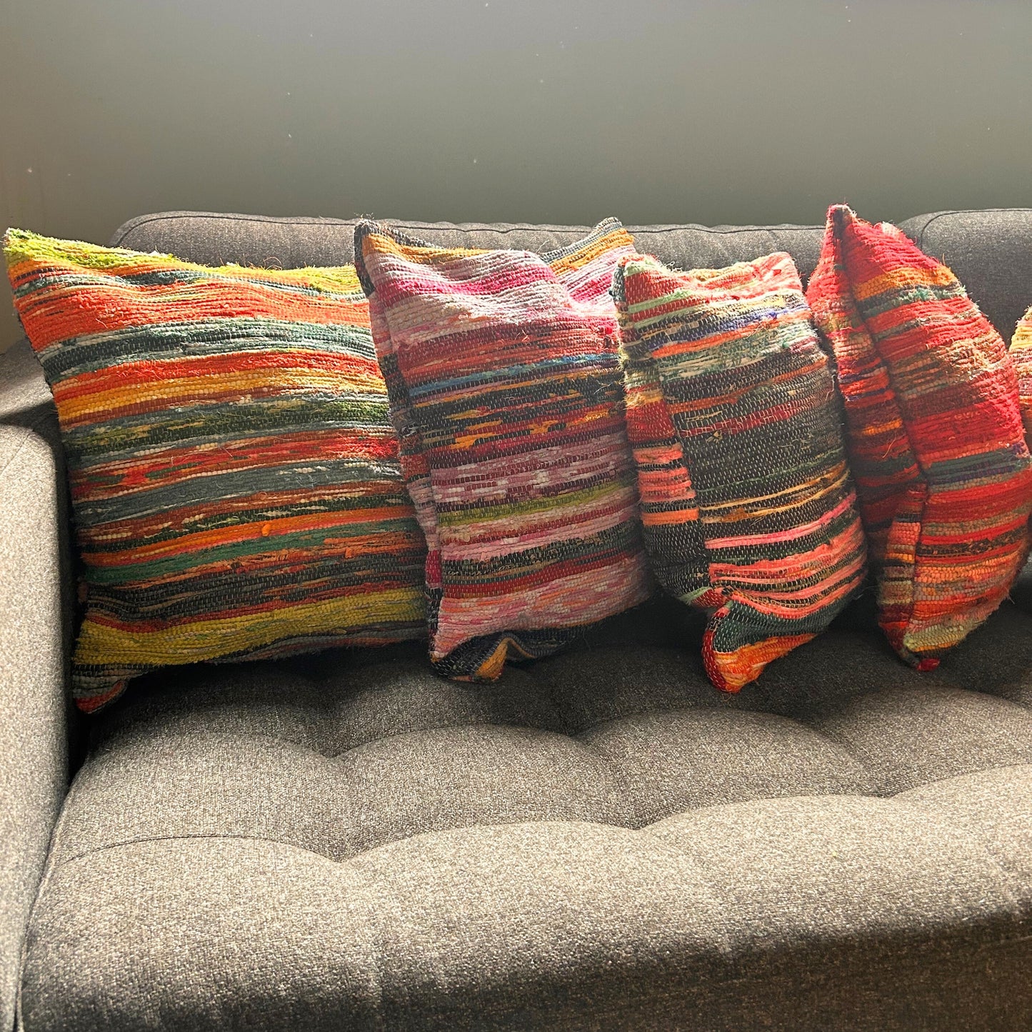 Kissenbezug aus recyceltem Teppich – 40 x 40 cm – Mehrfarbig