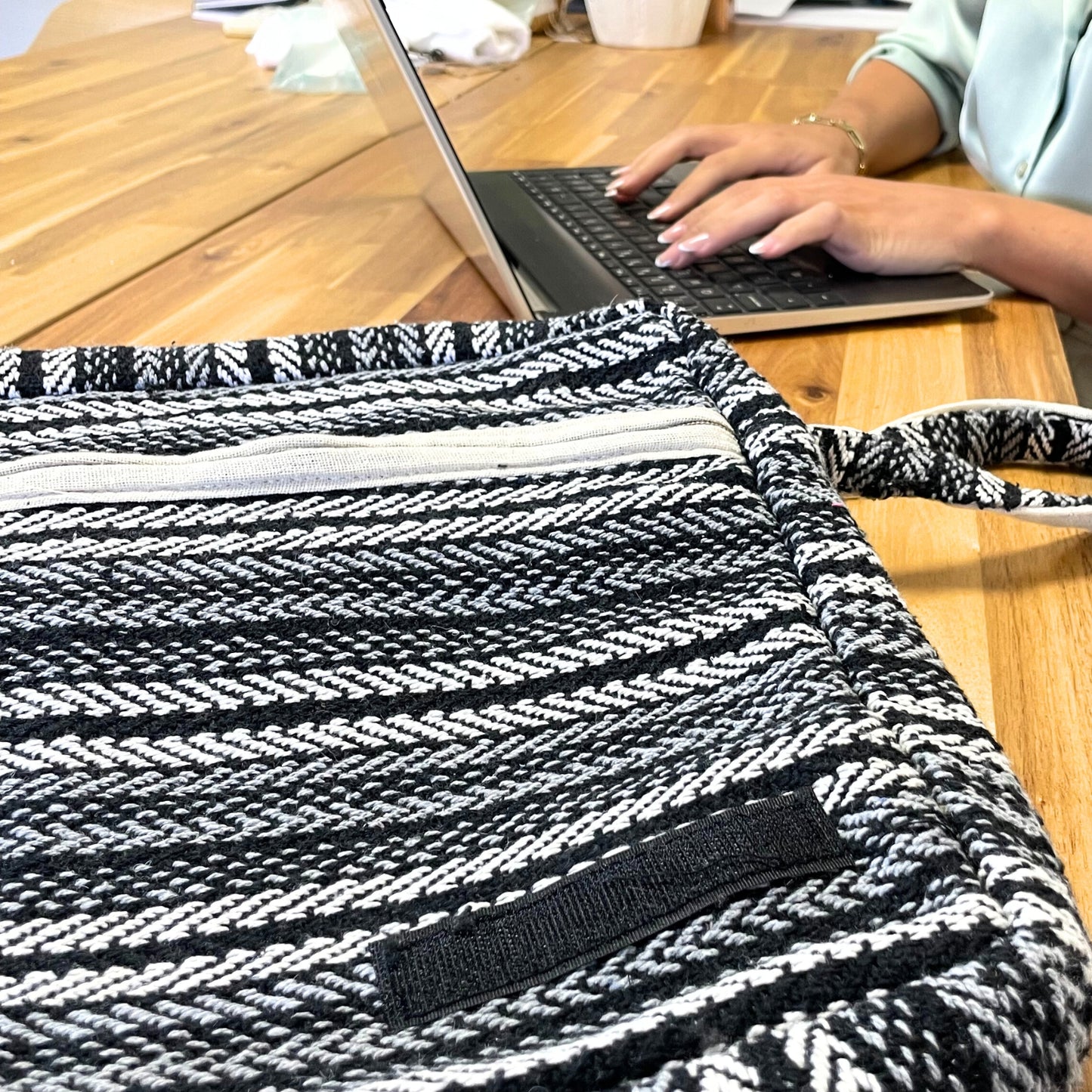 Banjar Weiche Laptoptasche - Graue Streifen